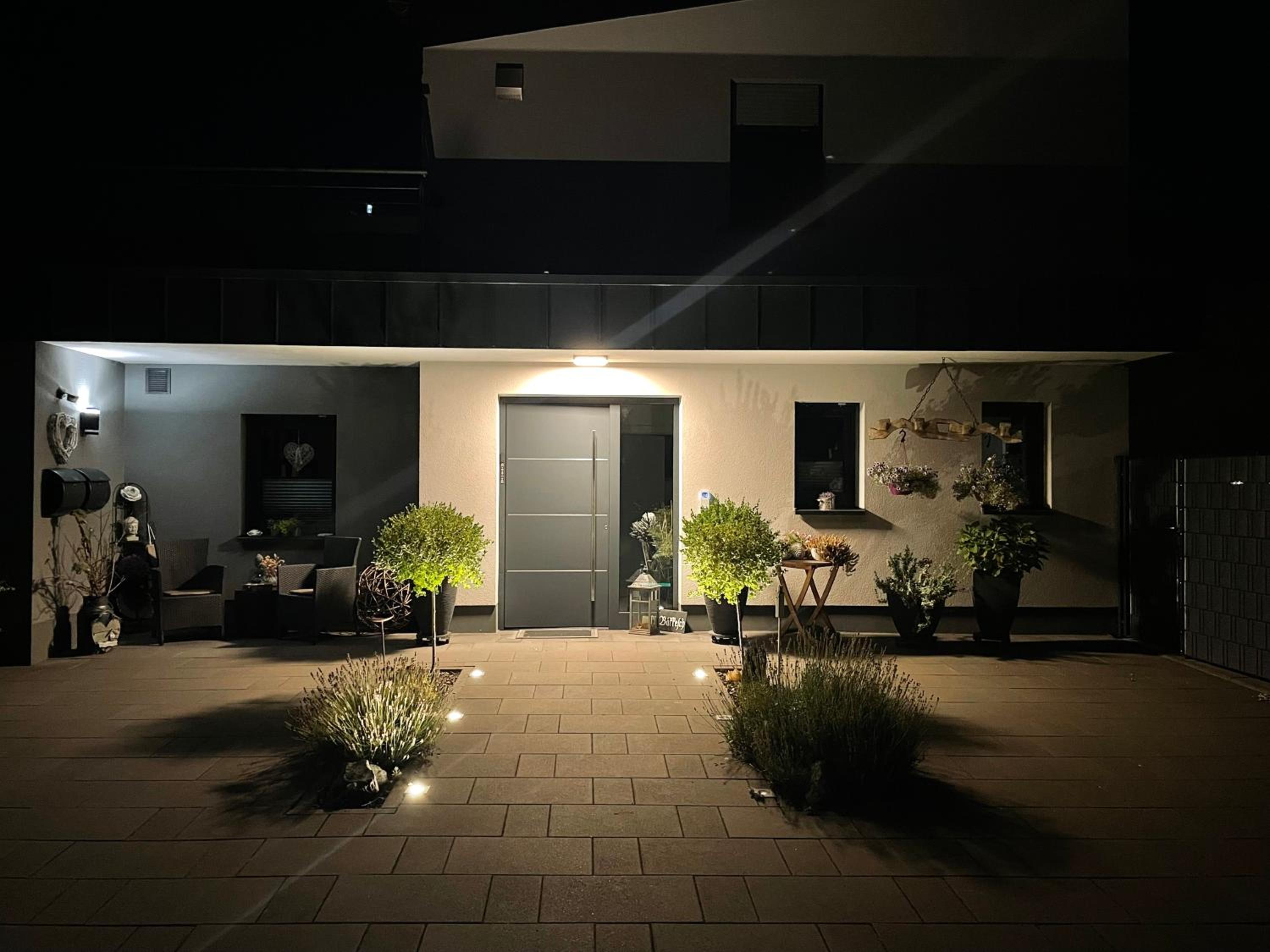 #NEU l Seeblick l NETFLIX l BOXSPRING l NESPRESSO l e-TÜR l Terrasse l 82m2 view 4