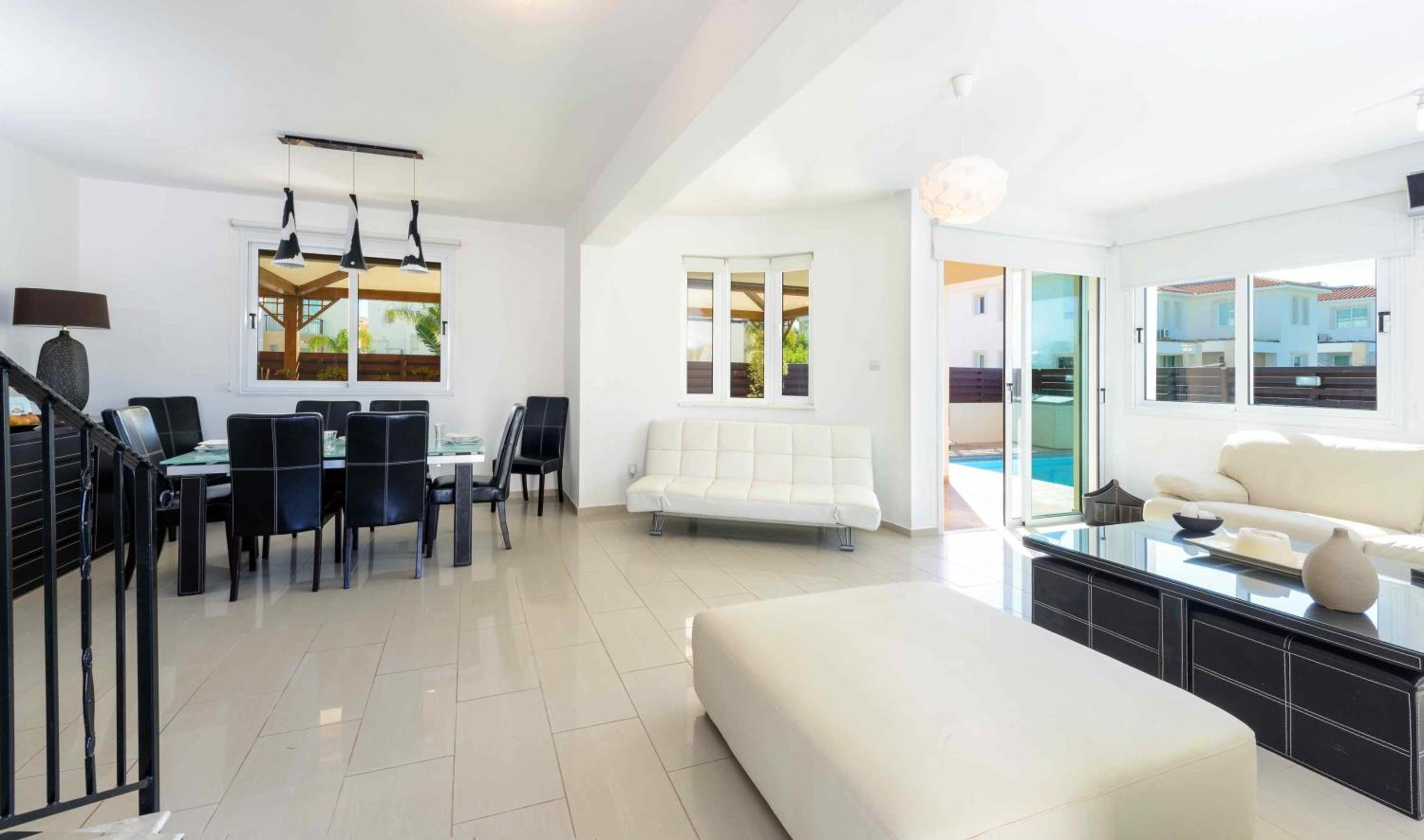 La Vita Villa #1