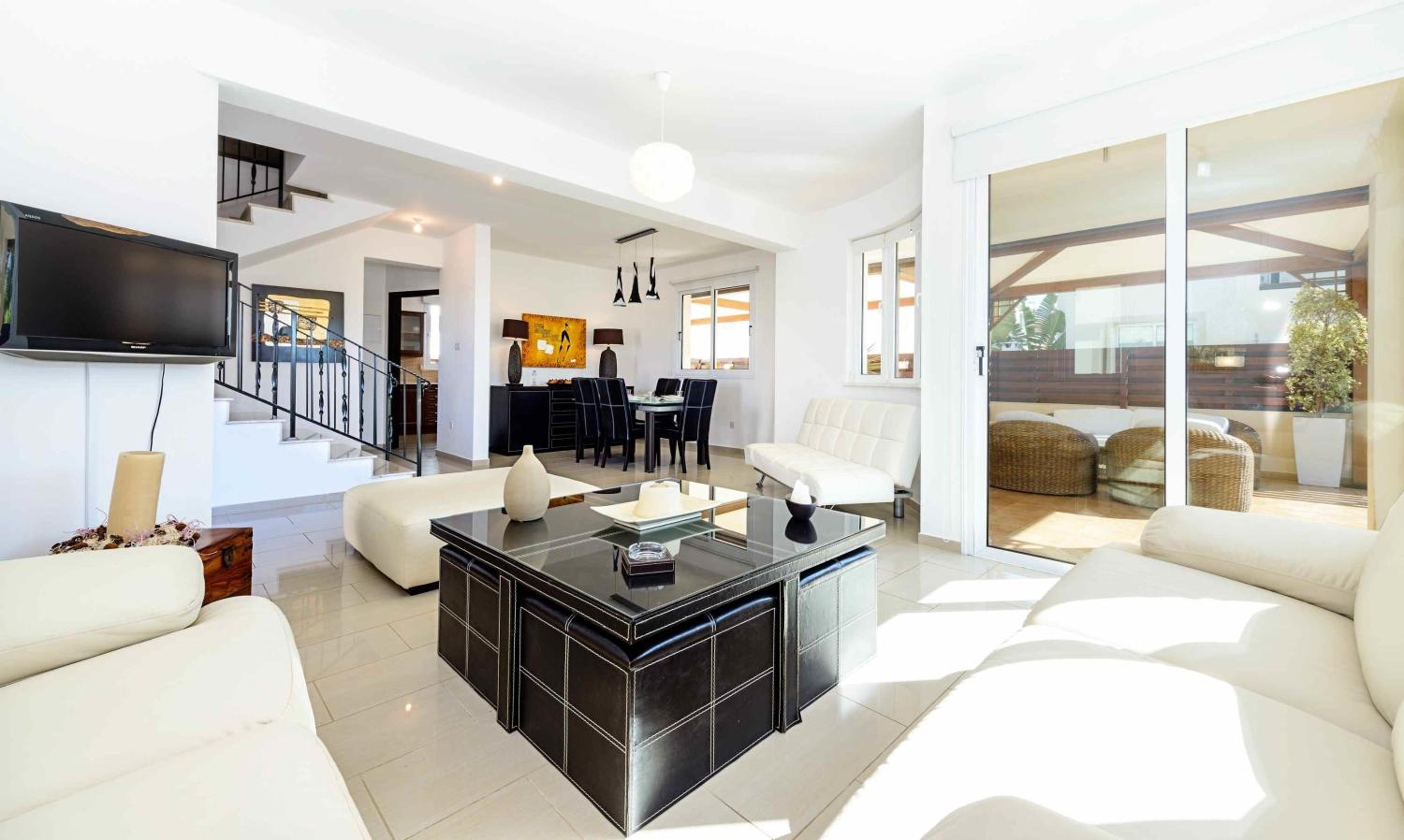 La Vita Villa #1