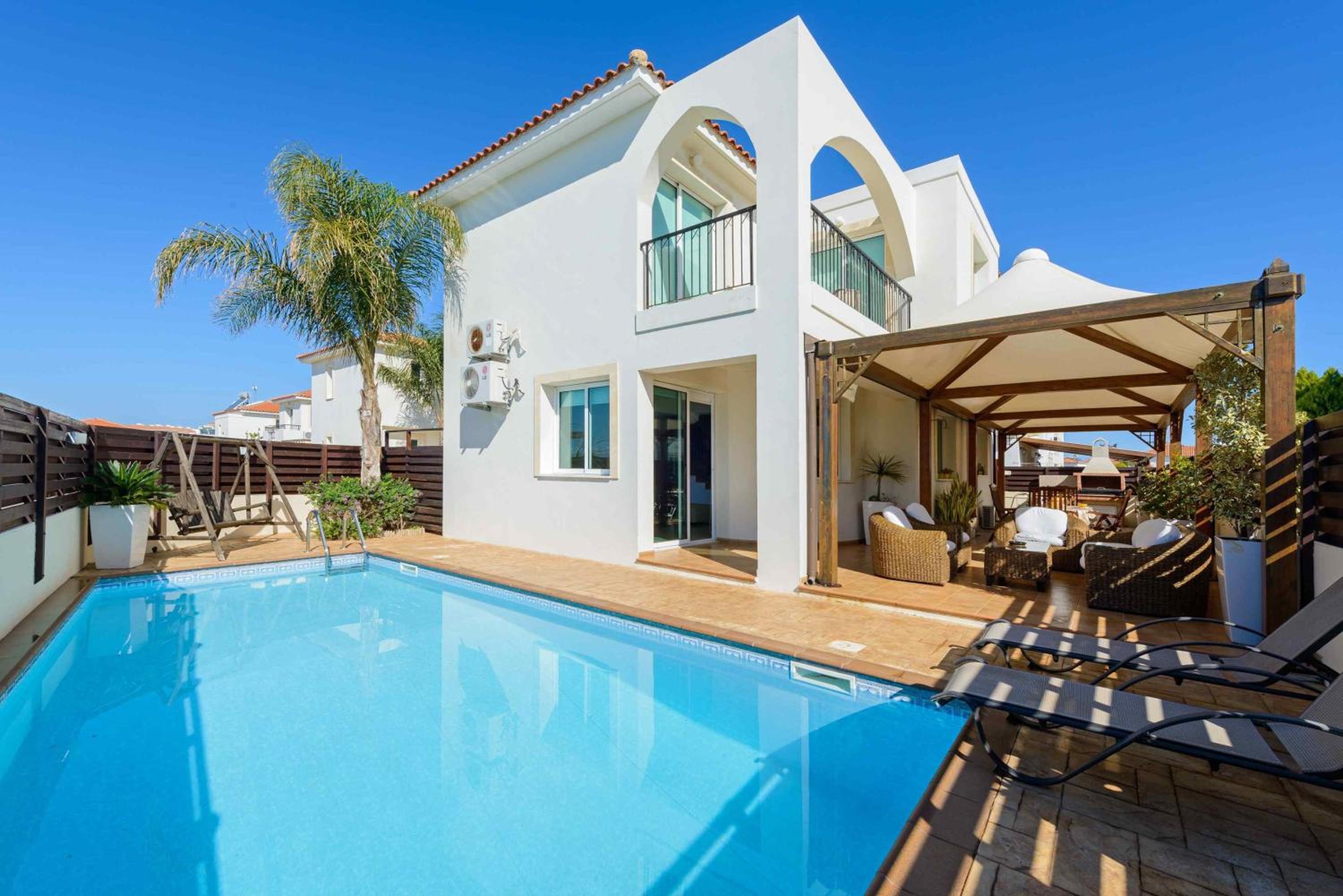 La Vita Villa #1