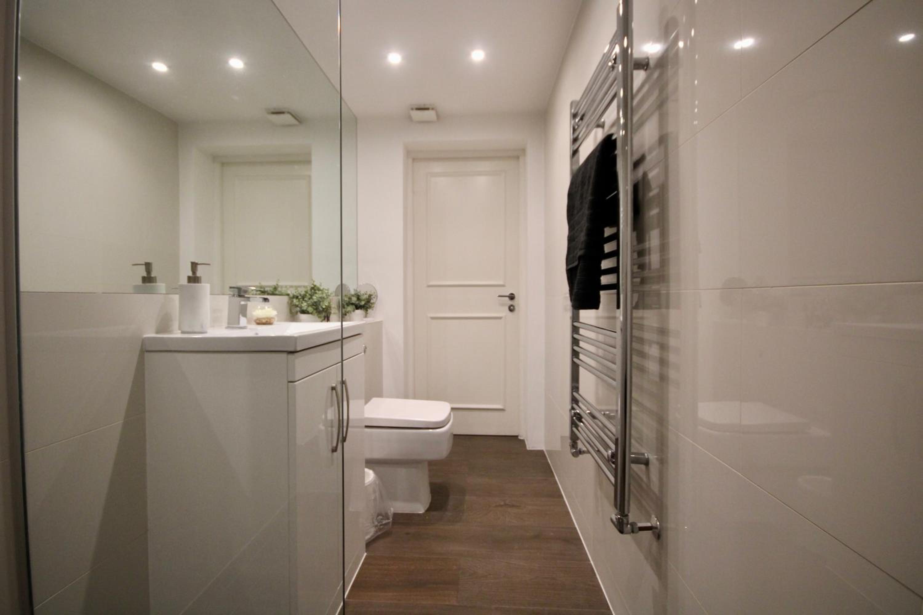 Superb flat near Victoria station