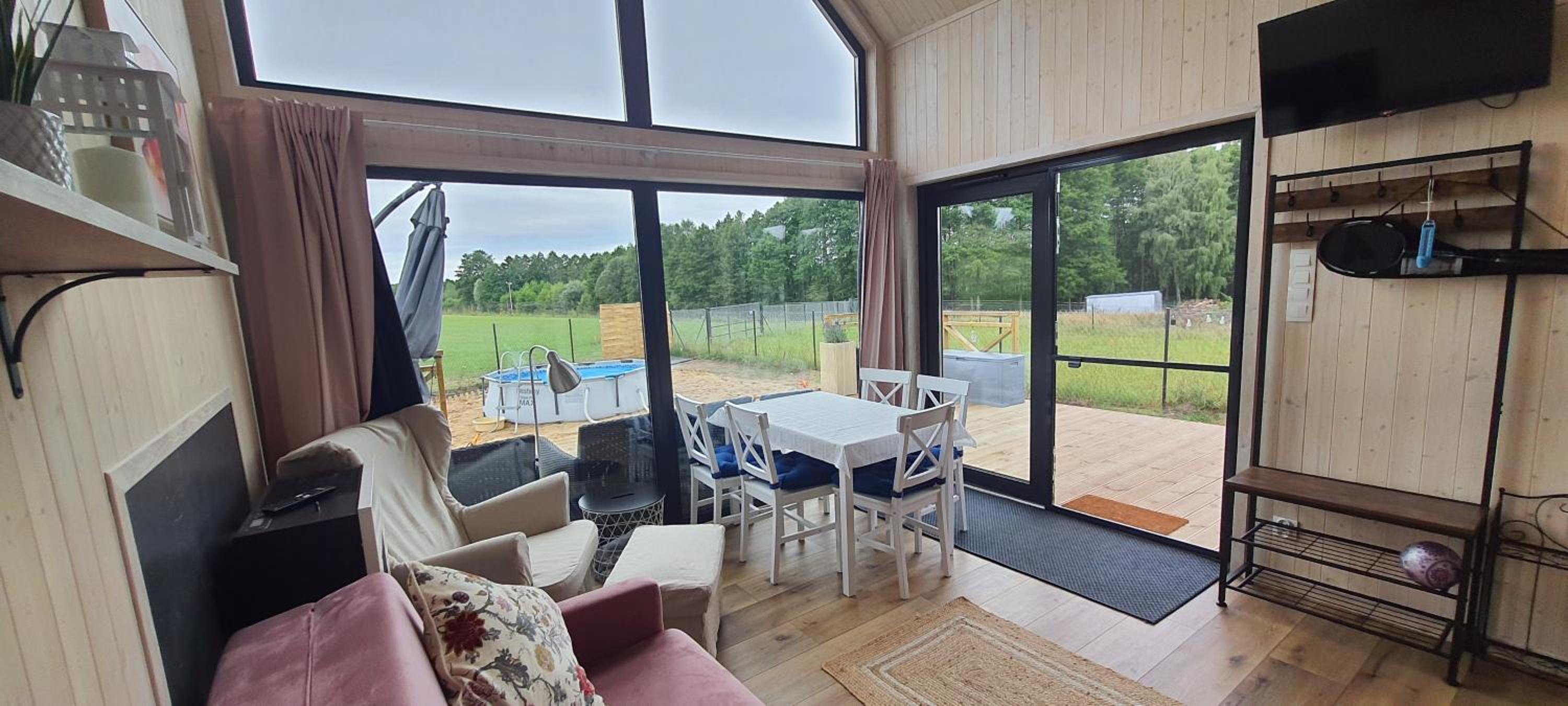 Domek Mazurski całoroczny nad jeziorem z sauną i Jacuzzi SPA
