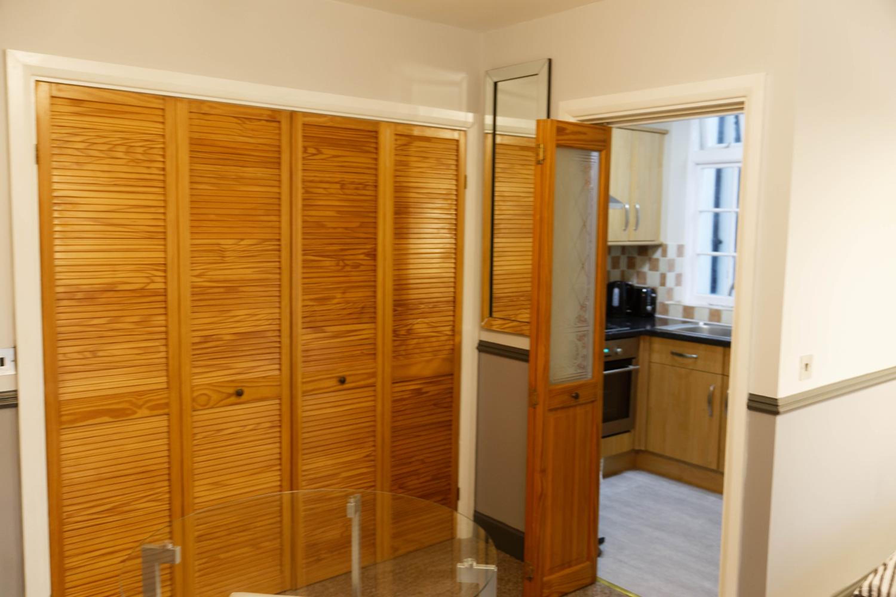 206mm Highgate Apartment