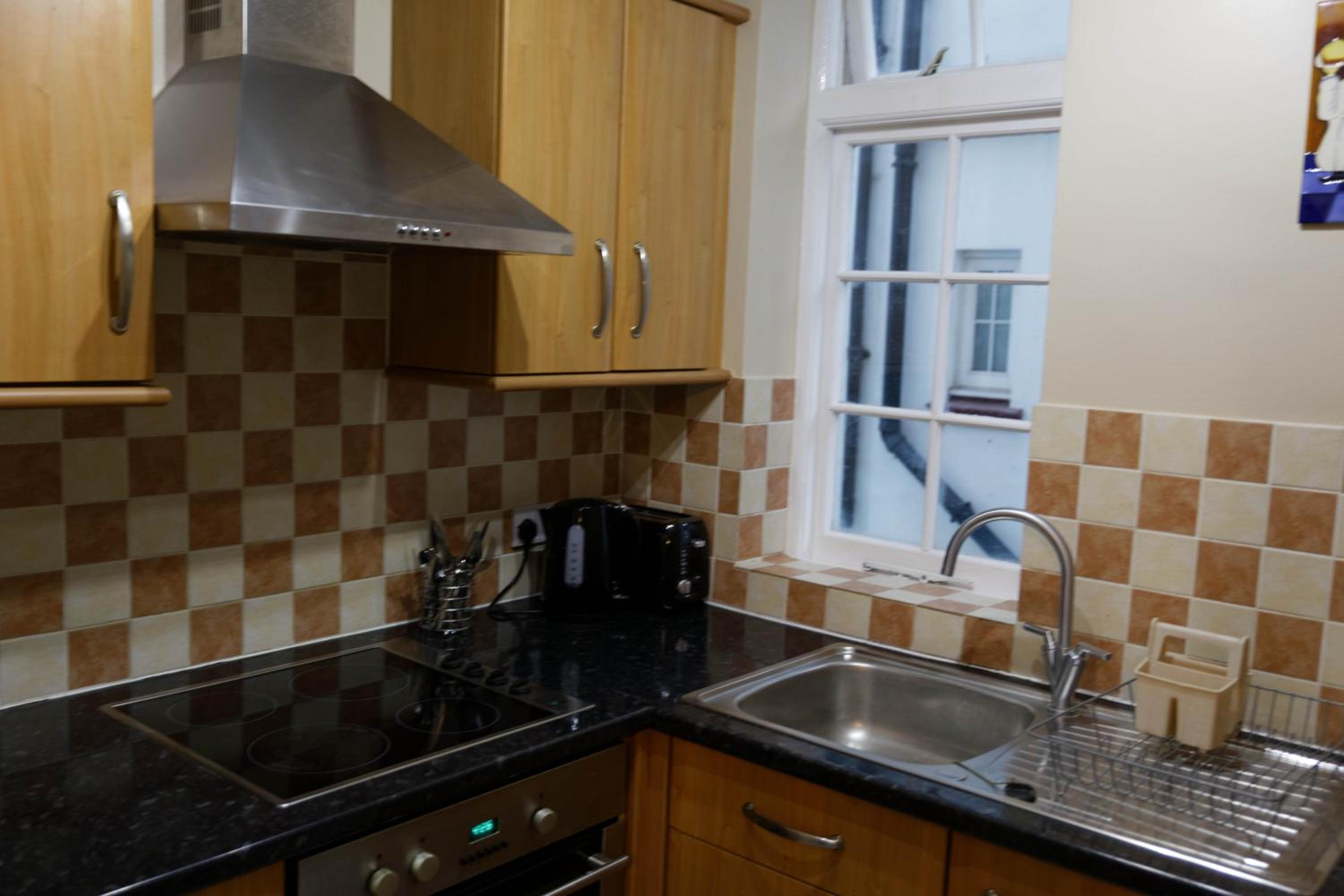 206mm Highgate Apartment