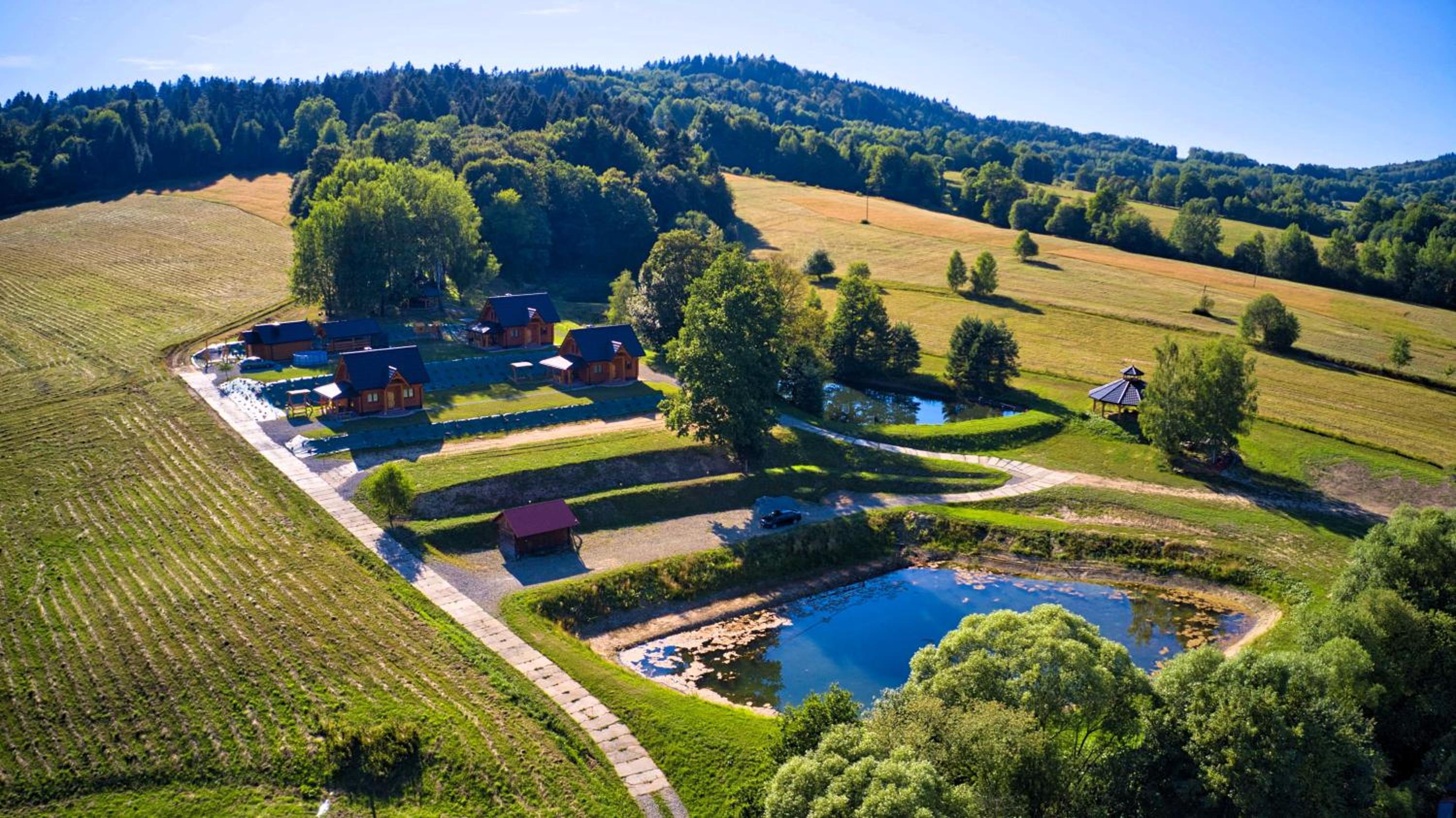 Bieszczadzkie Dworki Ropienka Dolna view 3