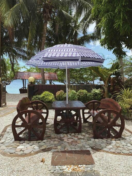Beach getaway Studio Villa in Lobo view 4