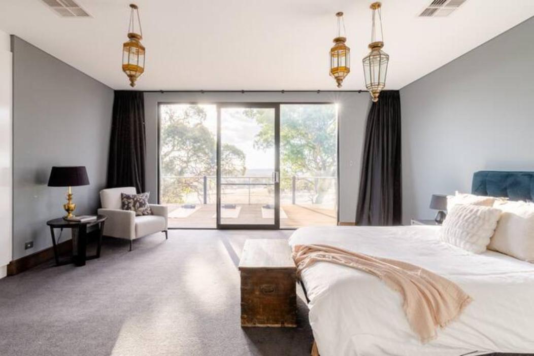 47 WOOLSHED ROAD - Adelaide Hills rural retreat