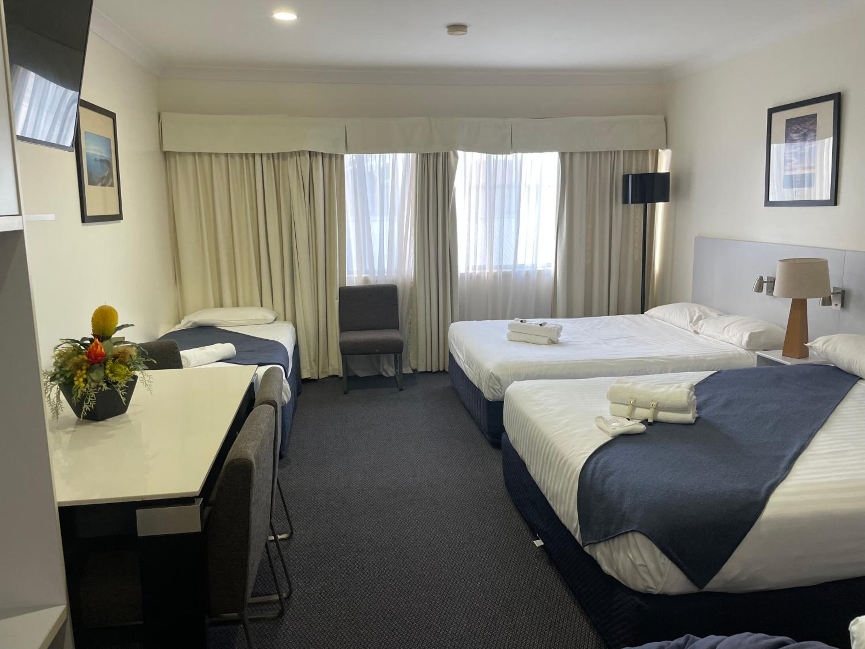 Lakeview Motor Inn