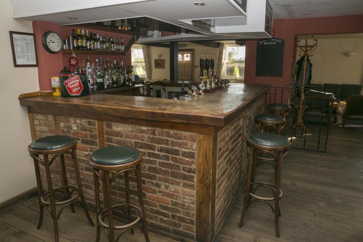 bar