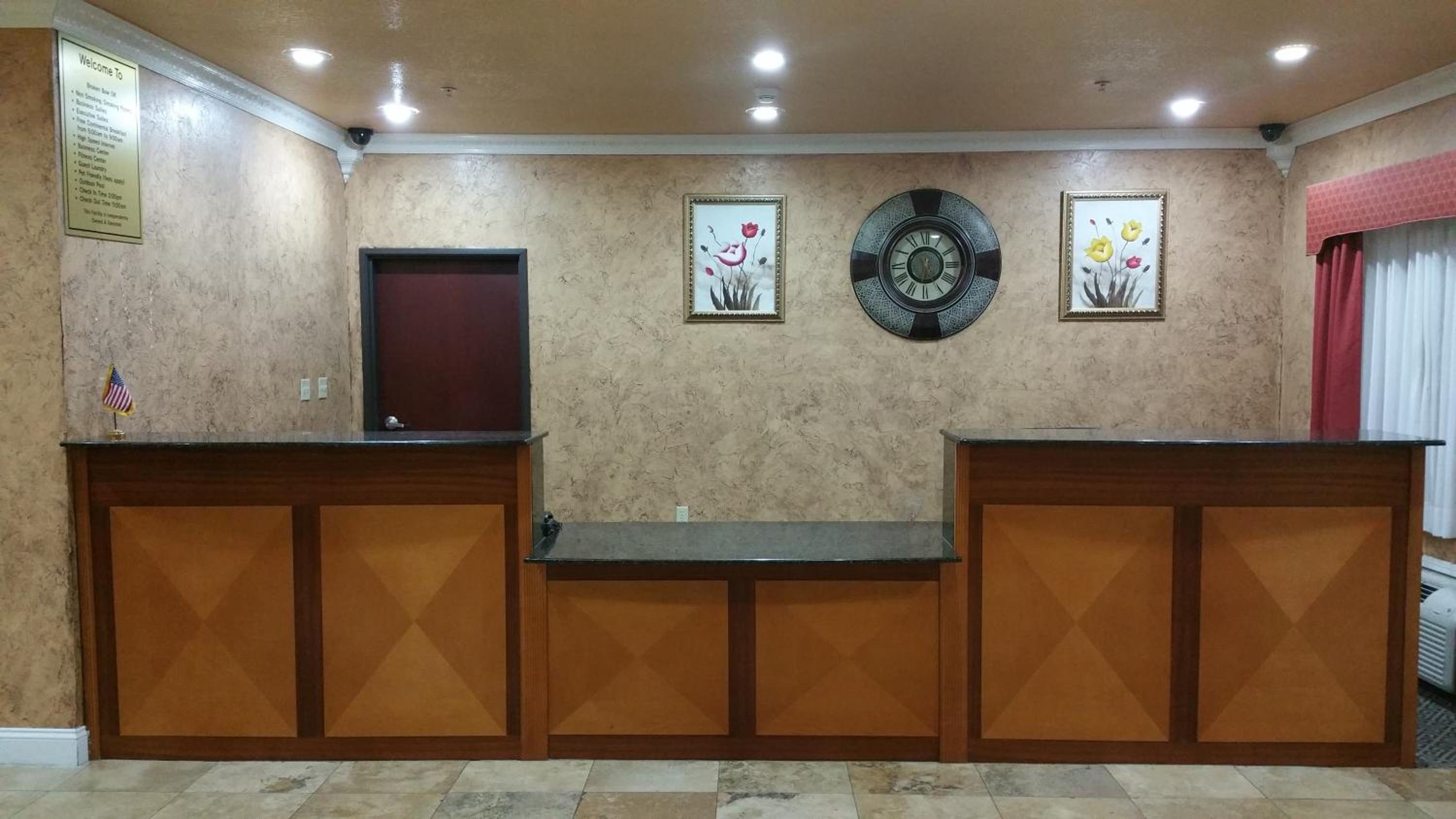 HiWay Inn Express of Broken Bow