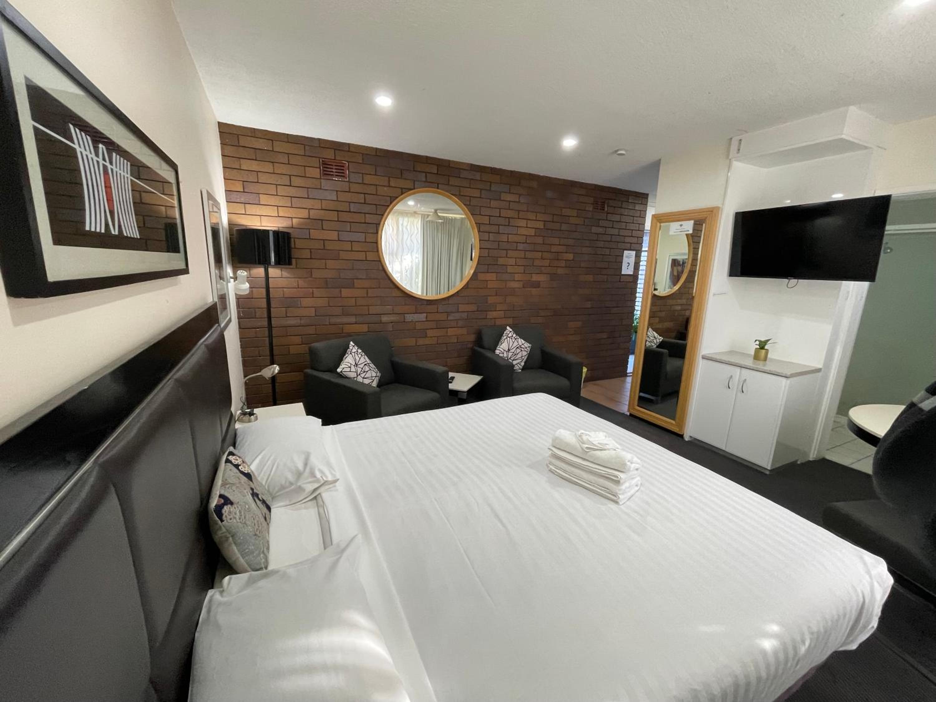Lakeview Motor Inn