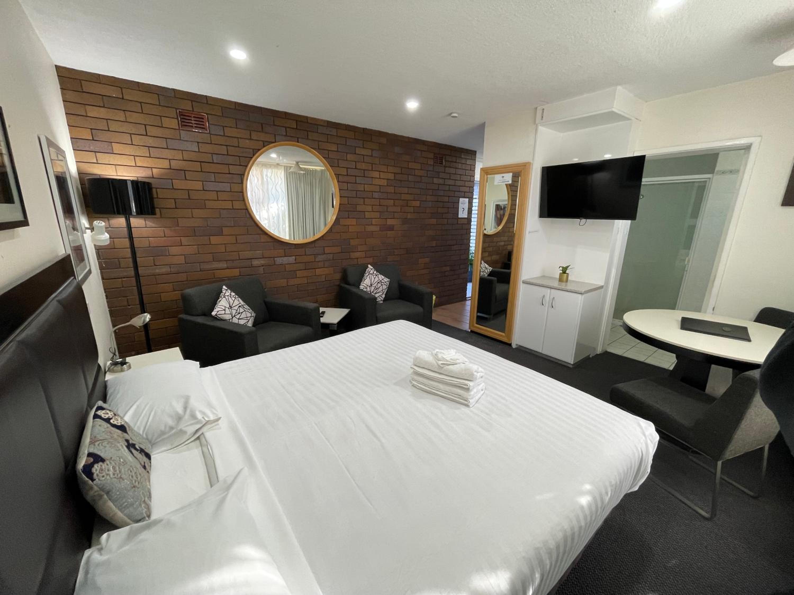 Lakeview Motor Inn