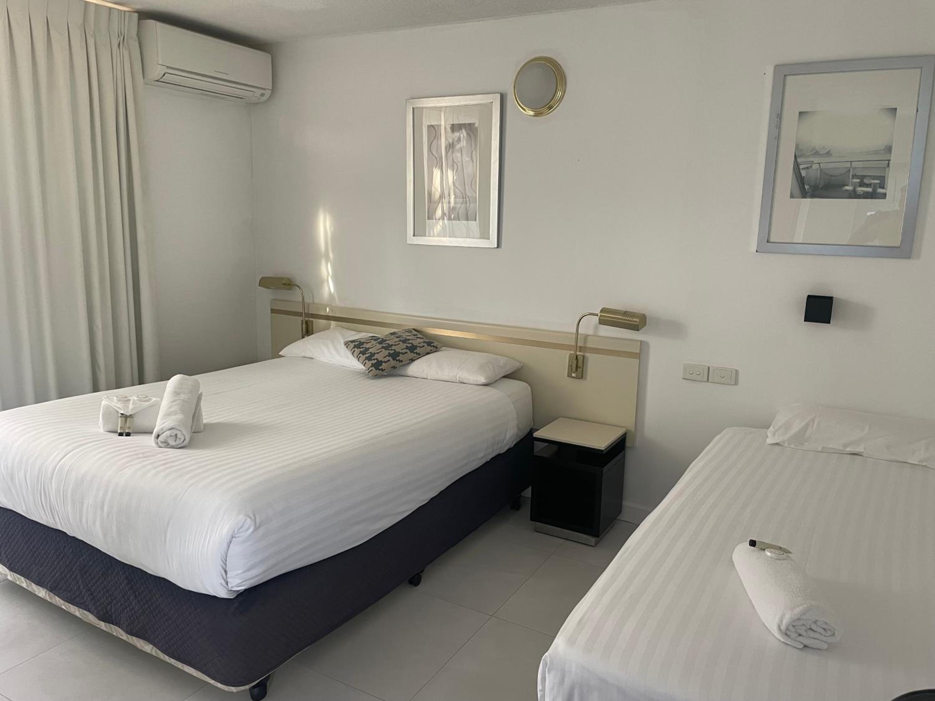 Lakeview Motor Inn