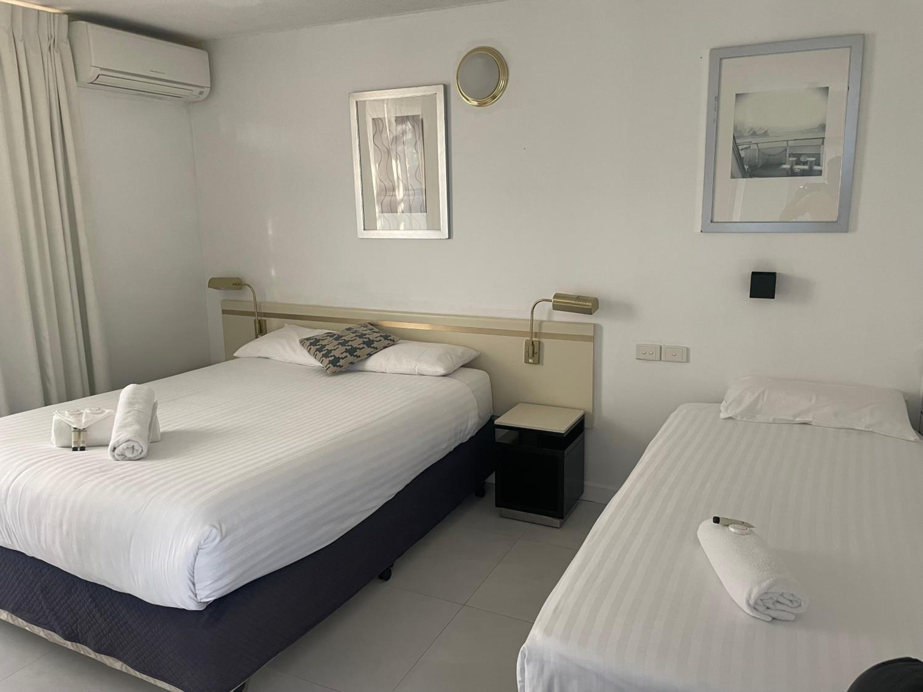 Lakeview Motor Inn