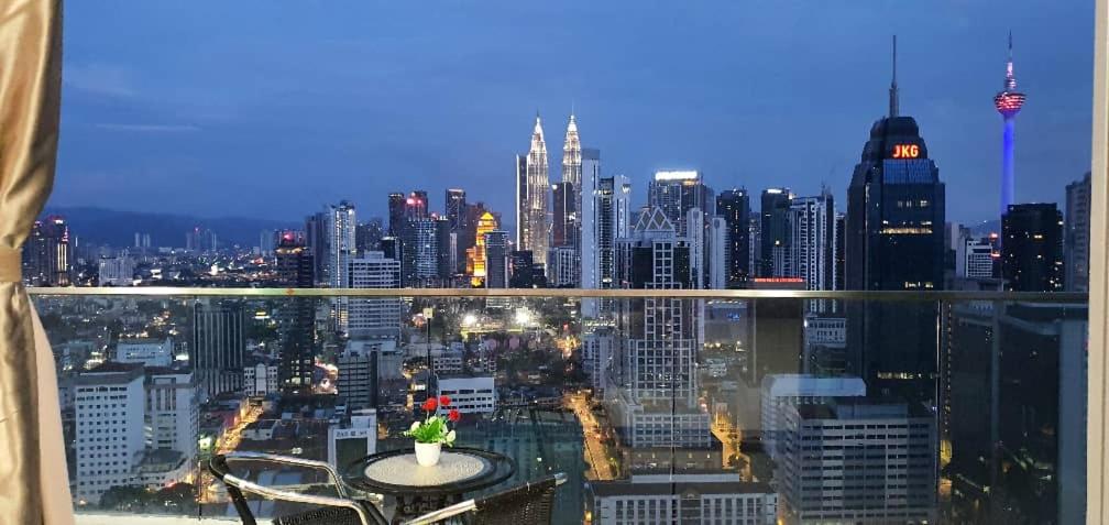 Regalia Suites KLCC View Rooftop Infinity Pool by SHI