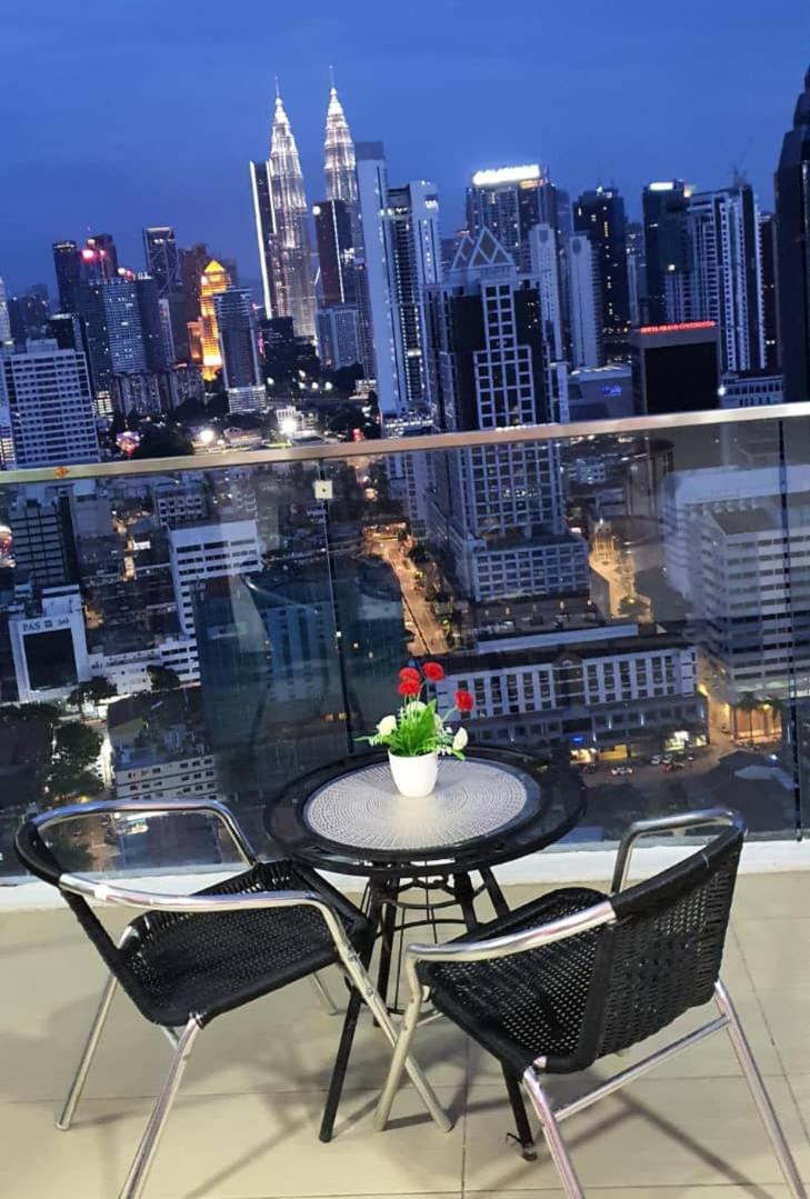 Regalia Suites KLCC View Rooftop Infinity Pool by SHI