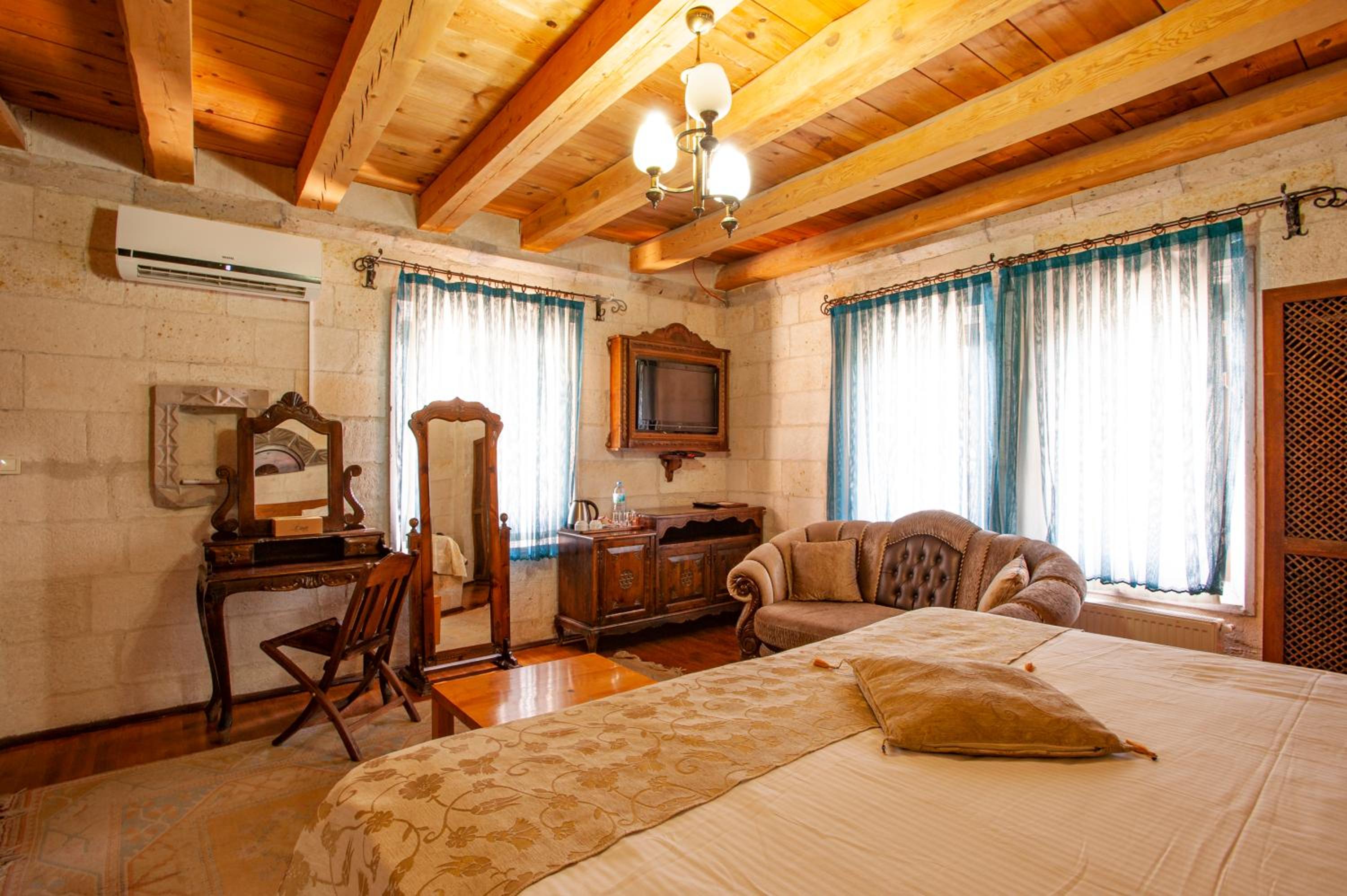 Ottoman Cave Suites - Image 17