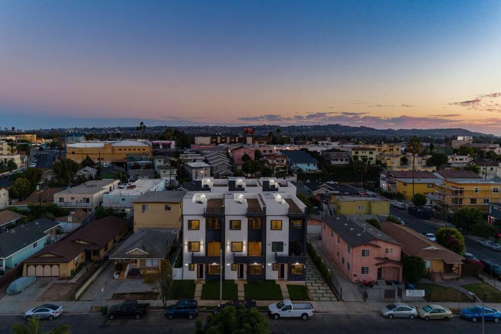 2 New Luxury Modern 3 story homes