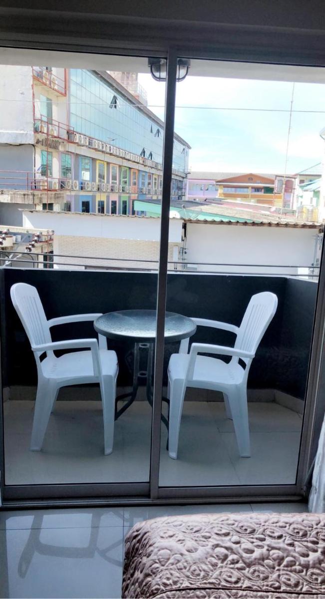 balcony