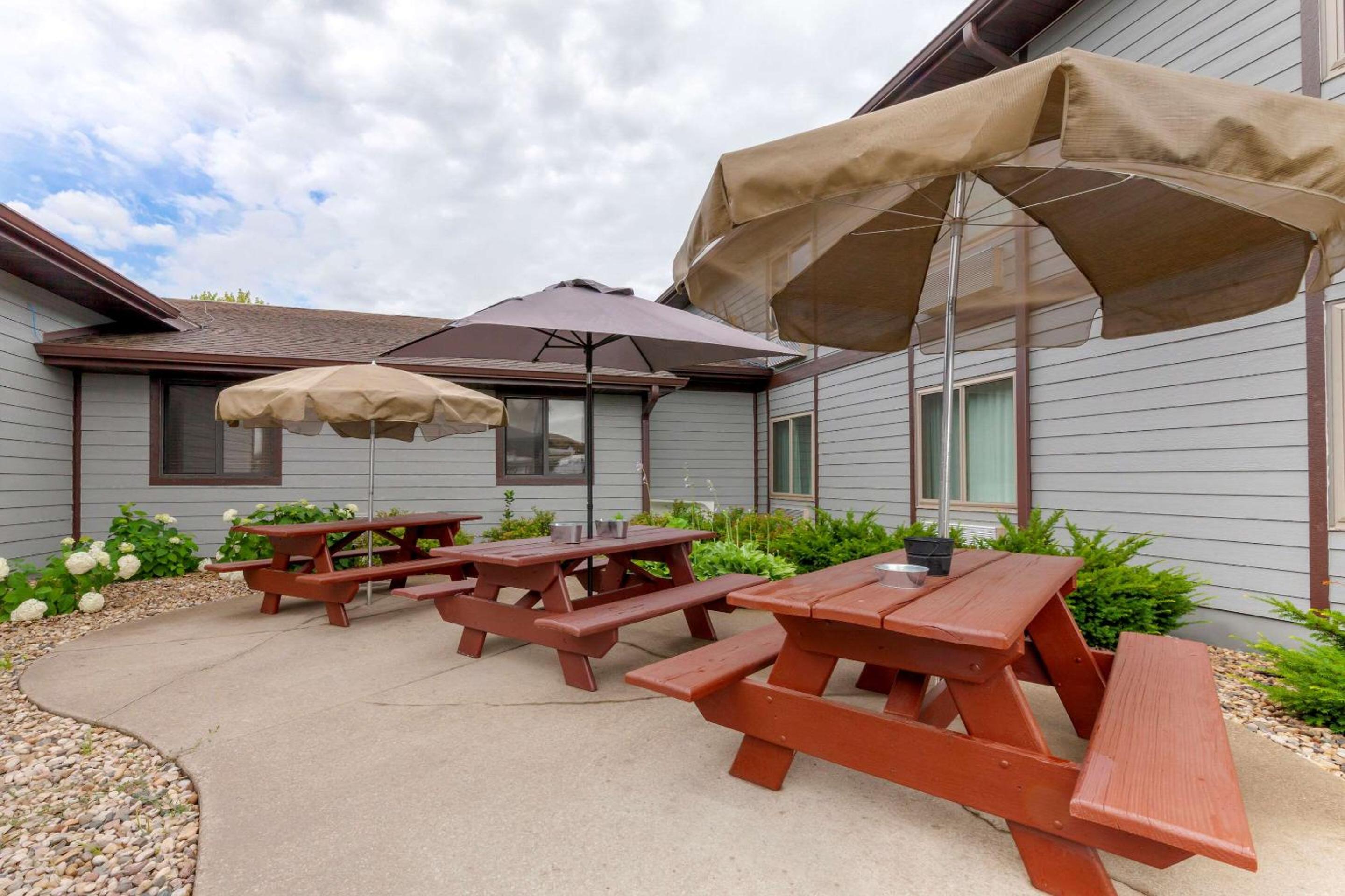 Tomah Vacations - Clarion Pointe Tomah - Property Image 12