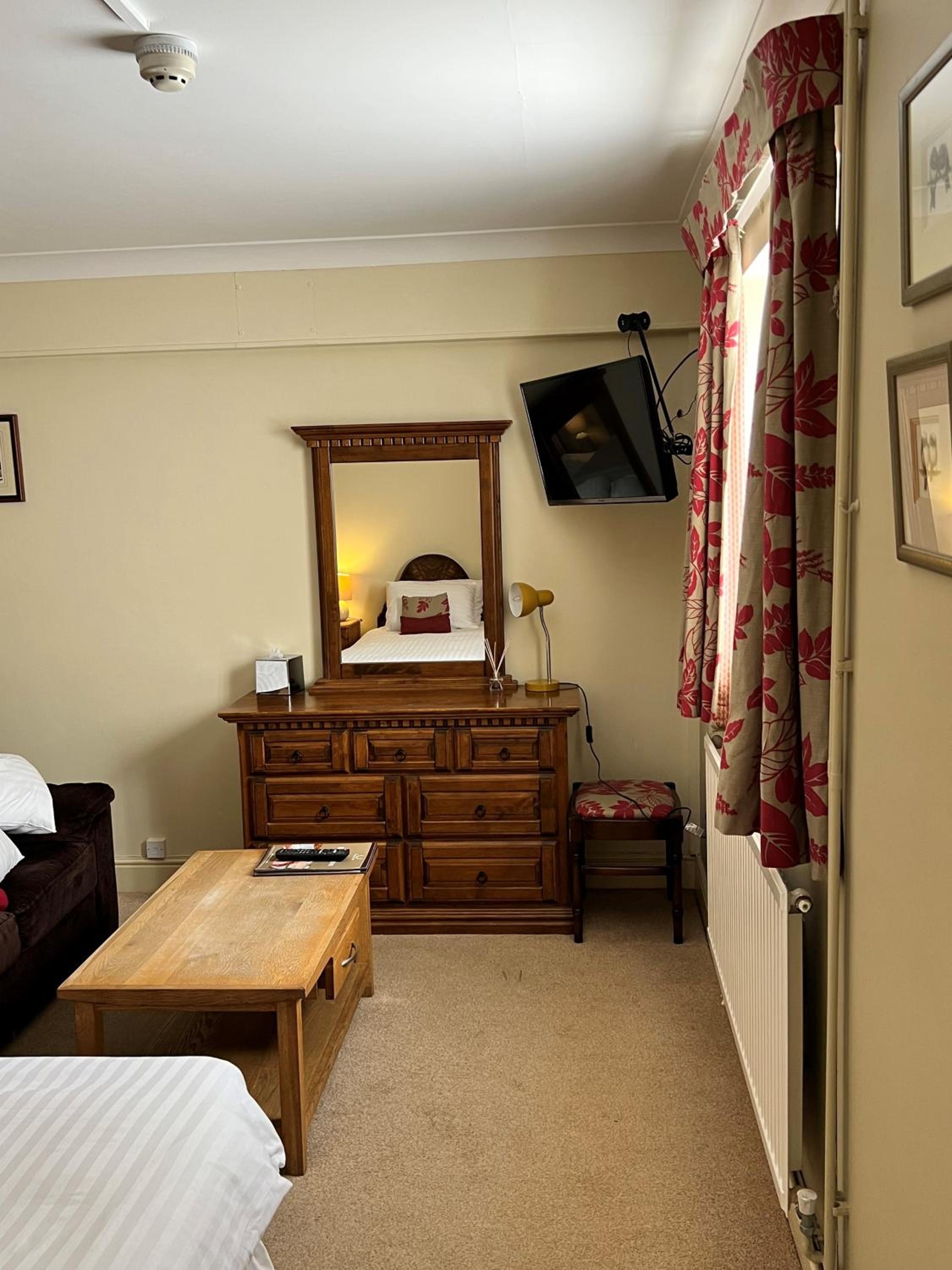Oakham Vacations - The Kings Arms Inn - Property Image 5