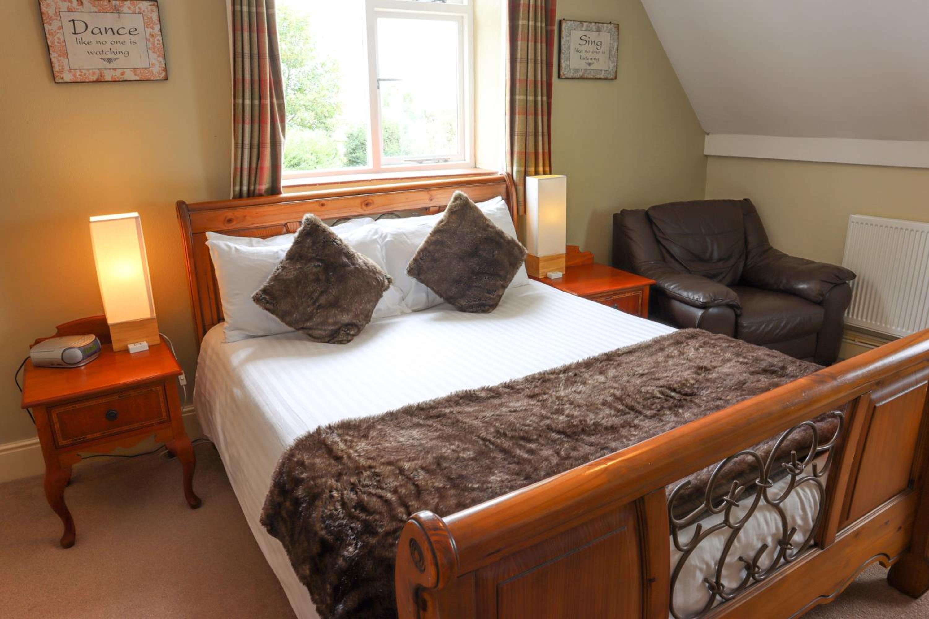 Oakham Vacations - The Kings Arms Inn - Property Image 11