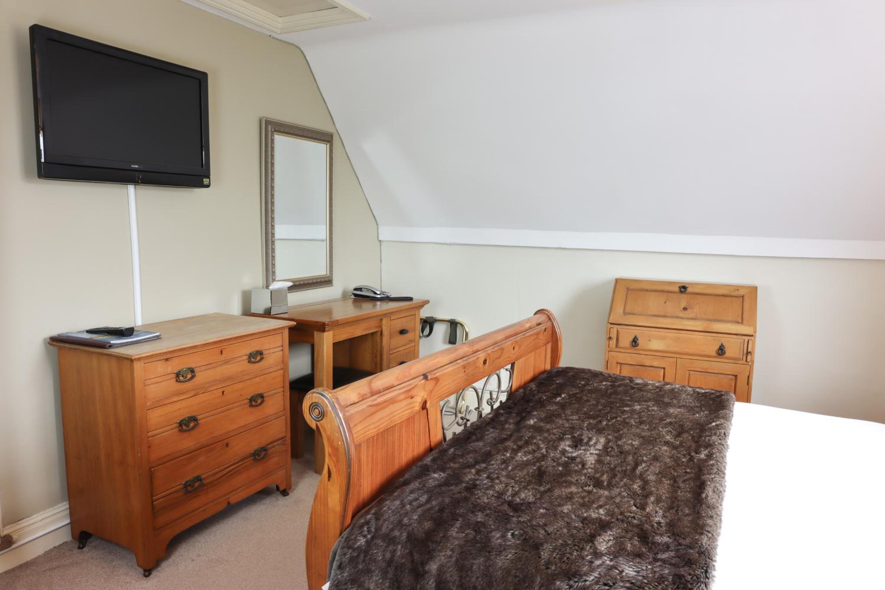 Oakham Vacations - The Kings Arms Inn - Property Image 7