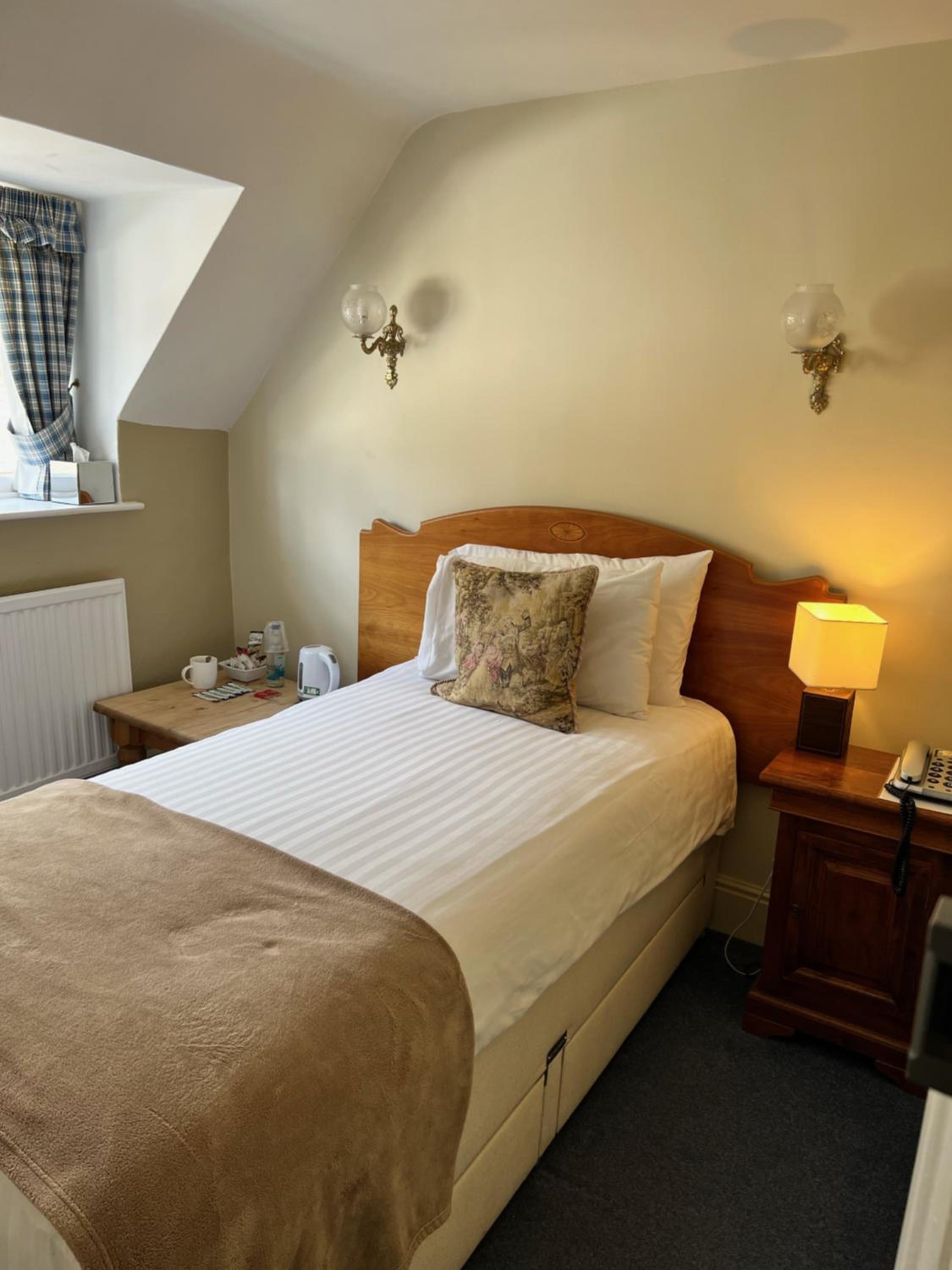 Oakham Vacations - The Kings Arms Inn - Property Image 2
