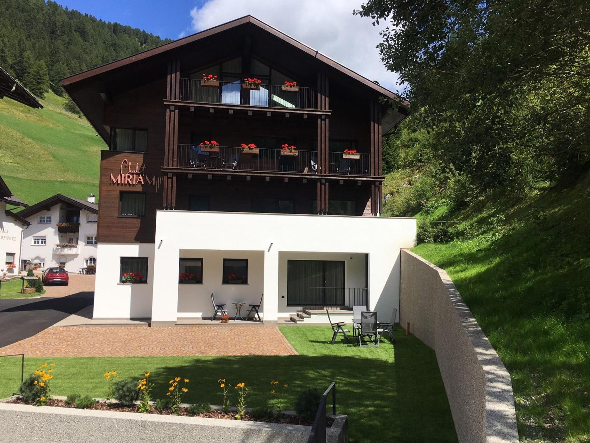 Chalet Miriam view 3