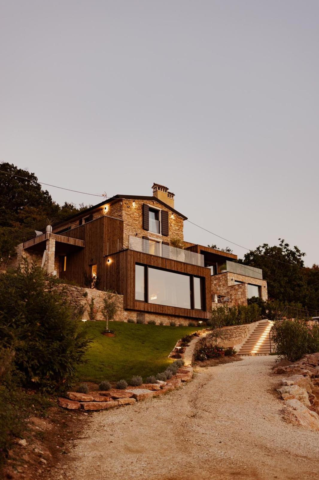 FAVAI HILLS your secret hideaway view 5