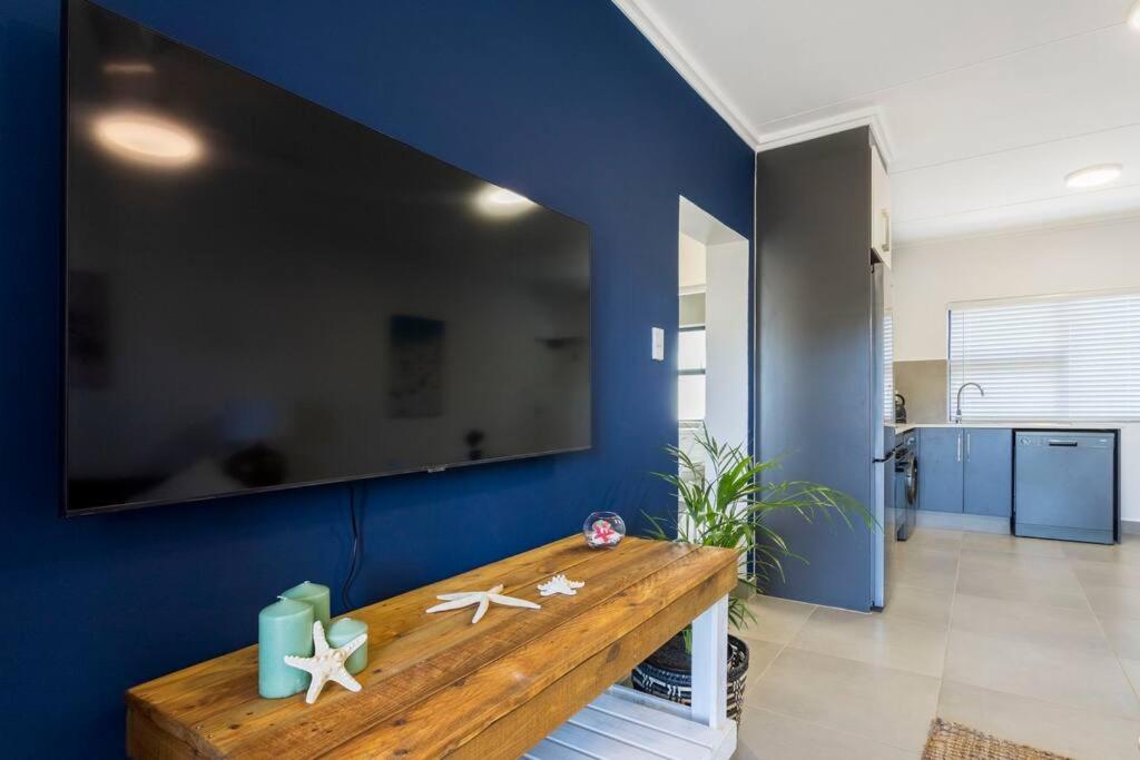 Modern Apartment in Dolphin Coast 24 with backup power view 5