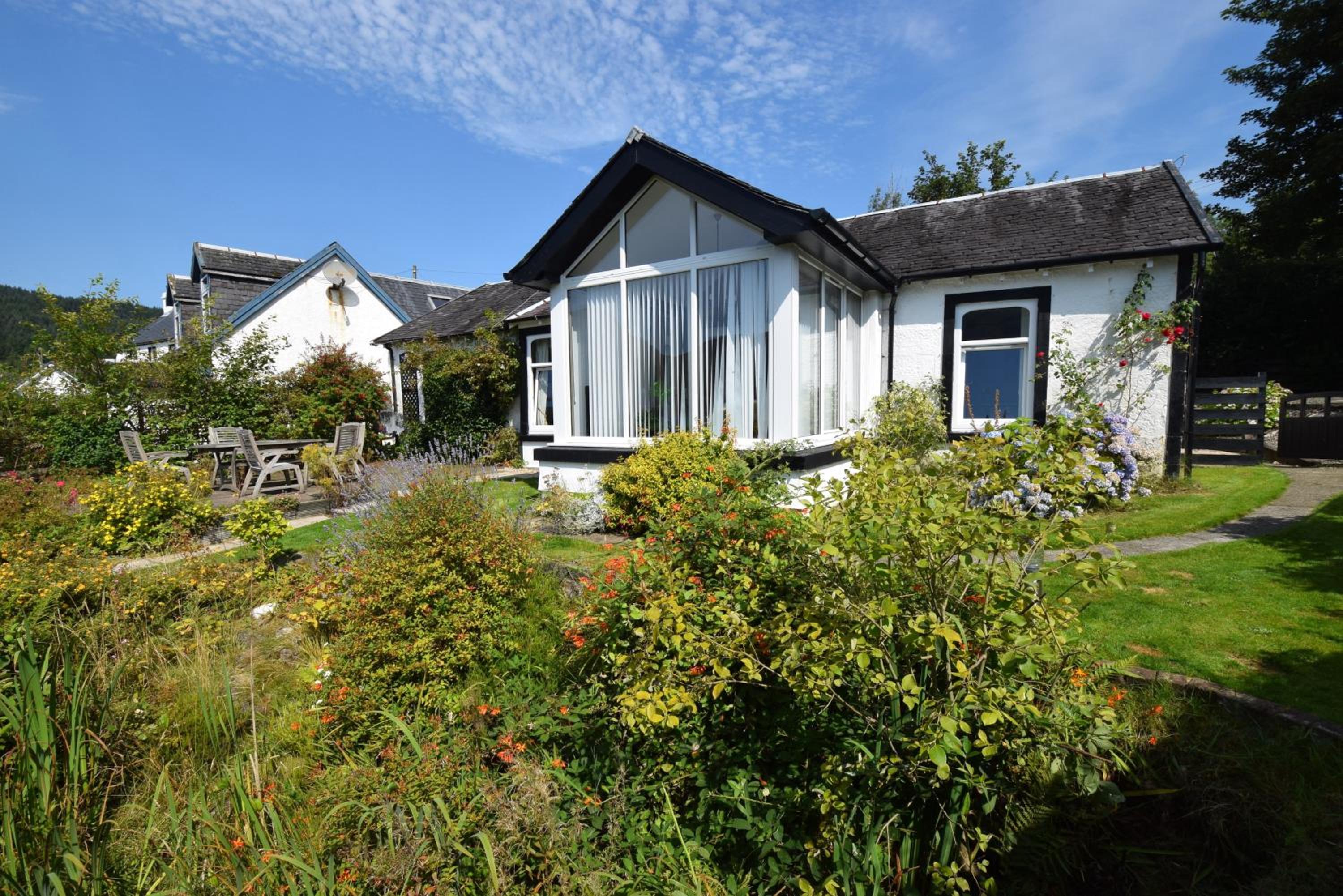 Ashburn Cottage view 2