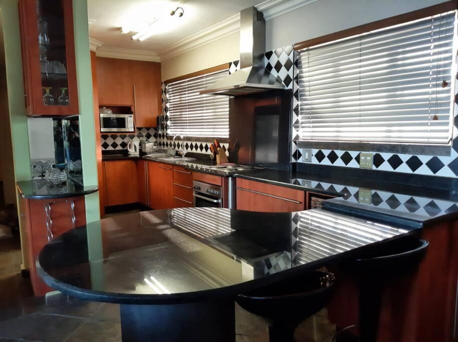 604@Amanzi 2-bedroom holiday apartment by the sea