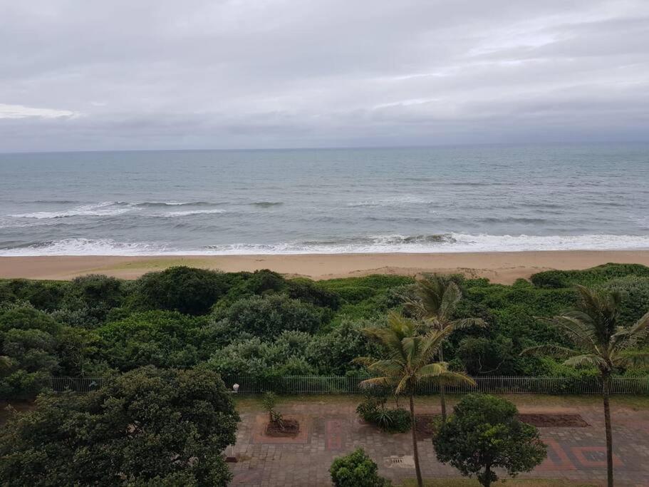 604@Amanzi 2-bedroom holiday apartment by the sea