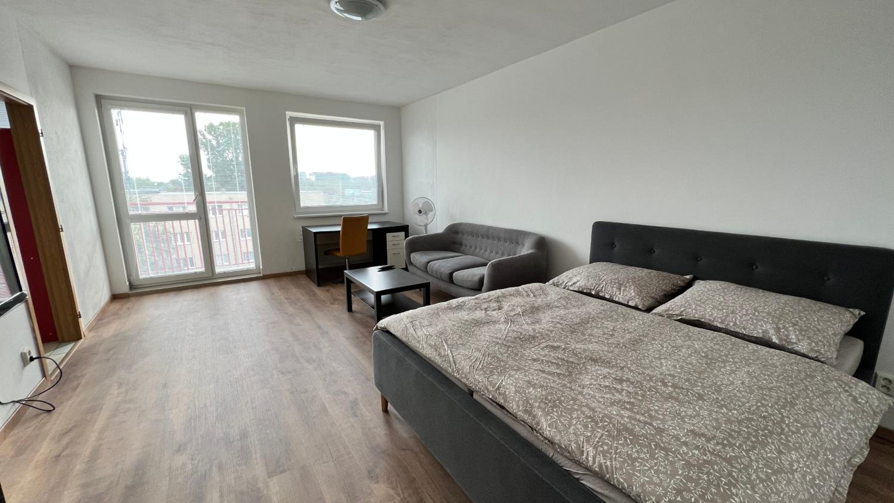 1 room Apartment with balcony, Dolezalova street view 5
