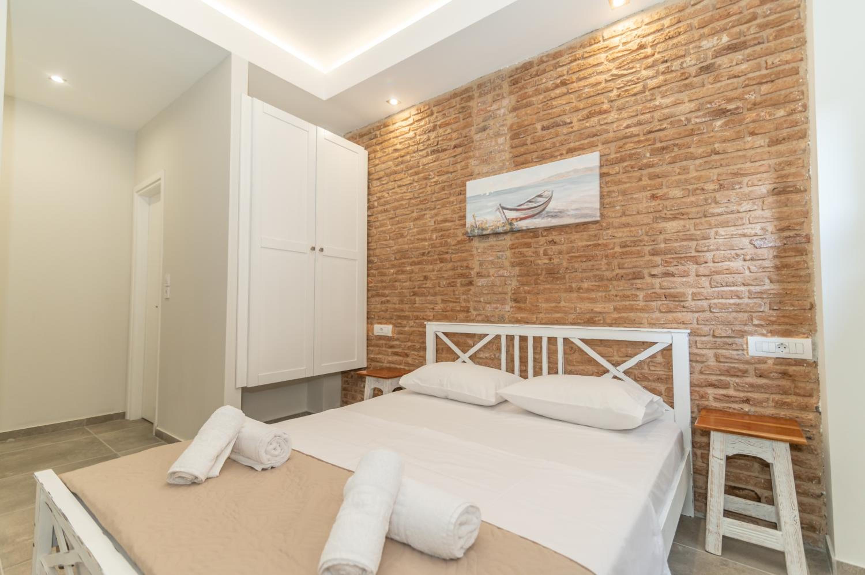 Camara Suite (Sea & City) photo 2