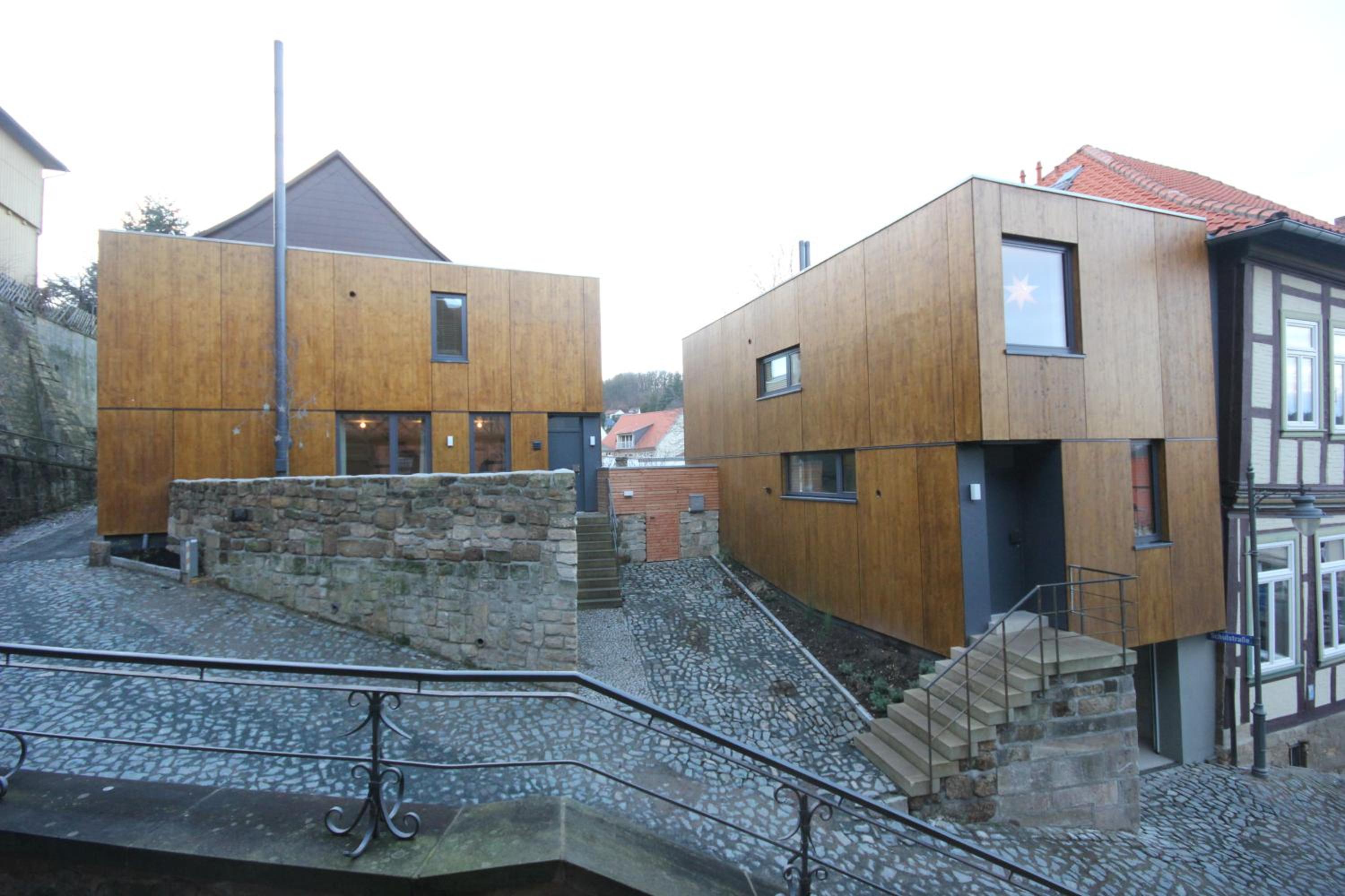 An der Kirchtreppe