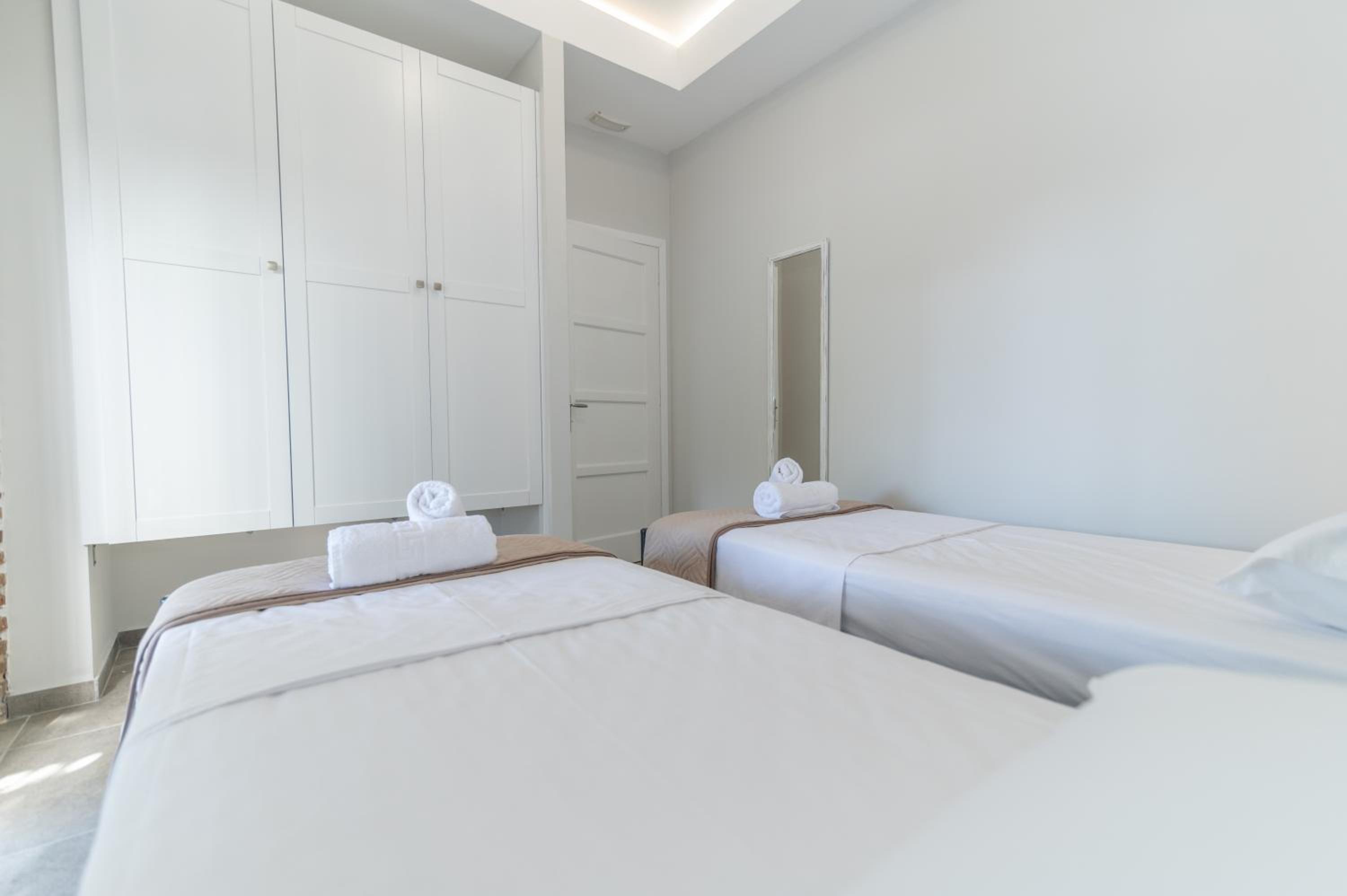 Camara Suite (Sea & City) photo 3