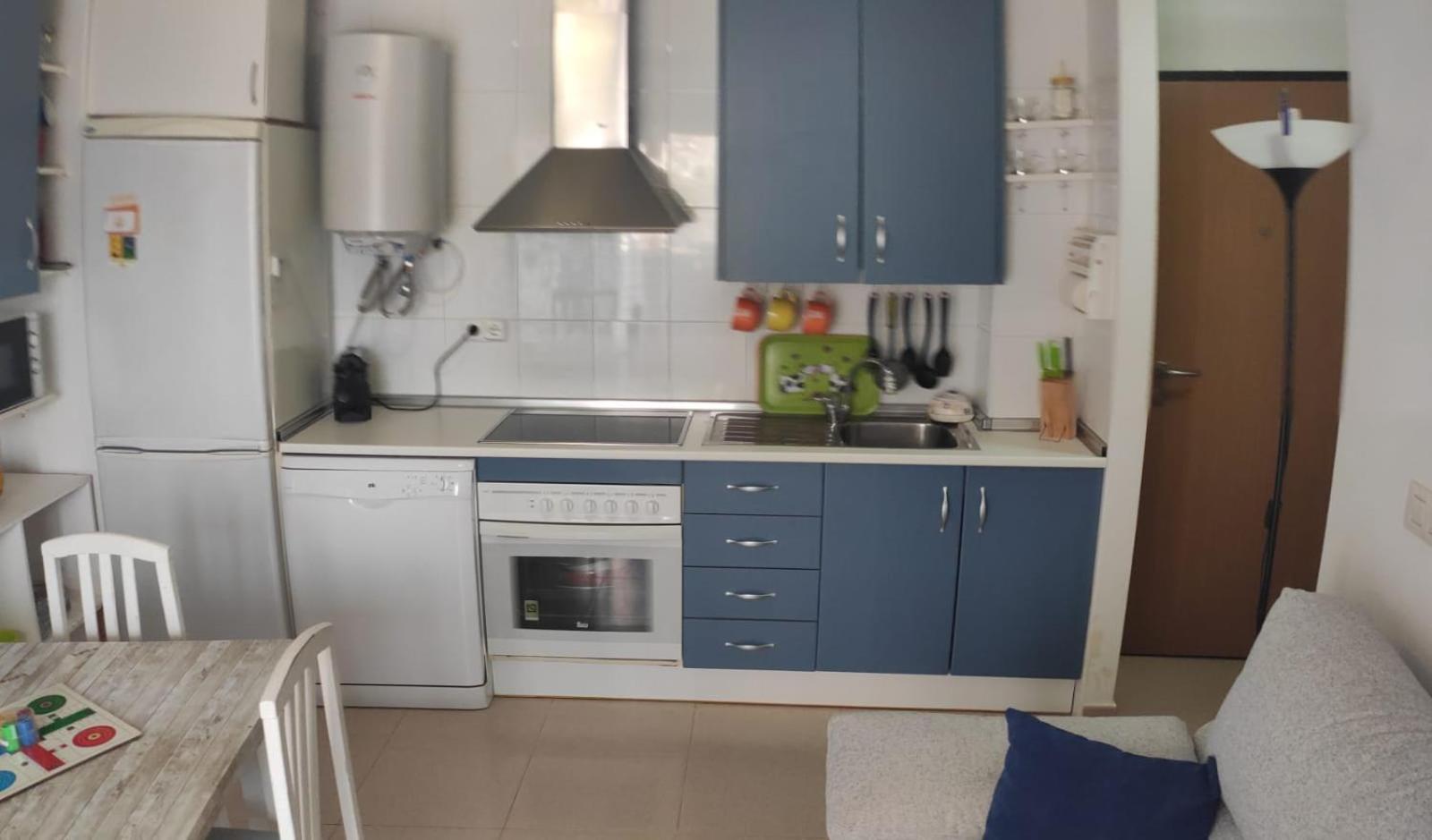 Apartamento con piscina en primera linea de playa