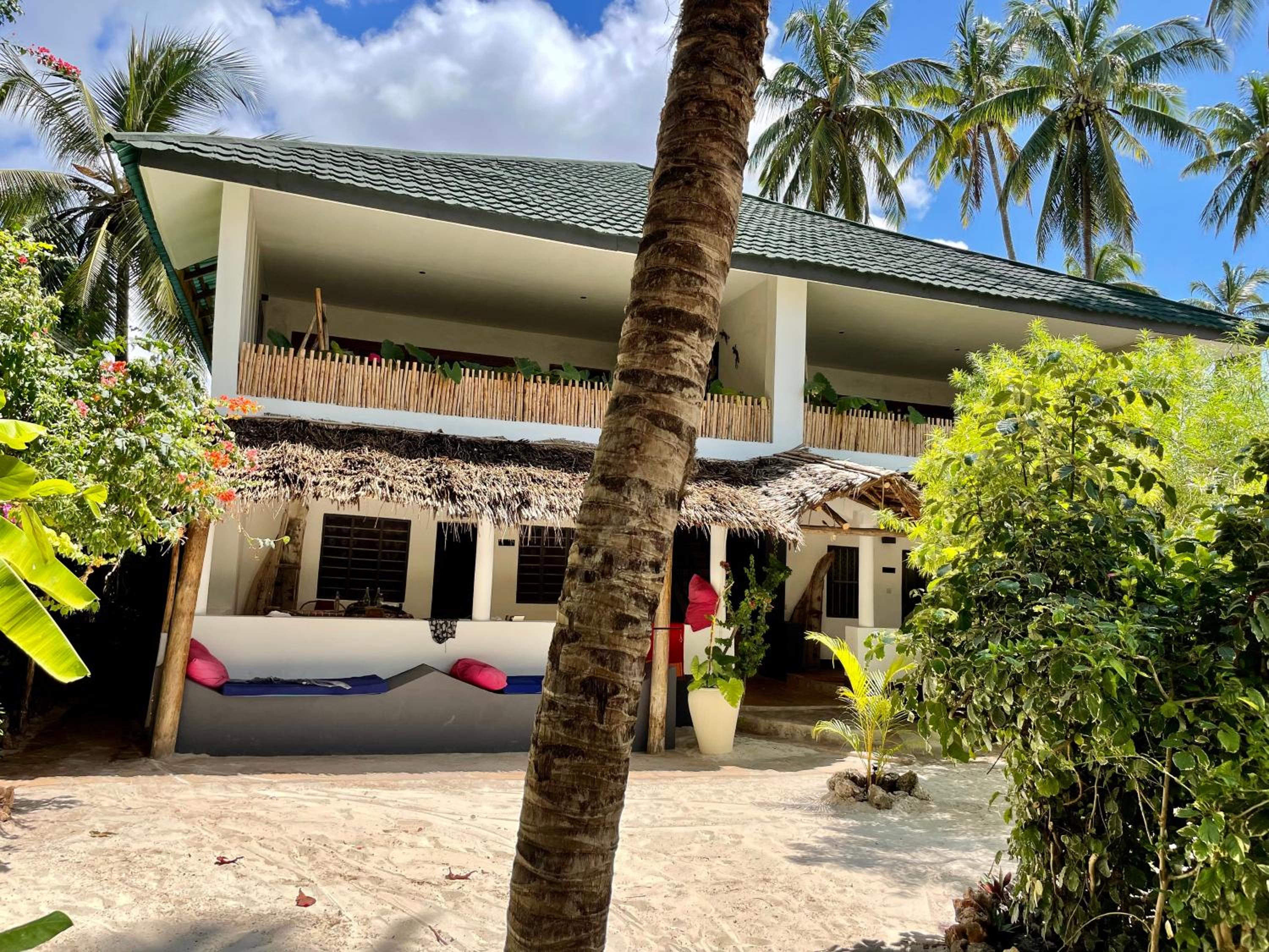 Blue Reef Sport & Fishing Lodge and Bungalows