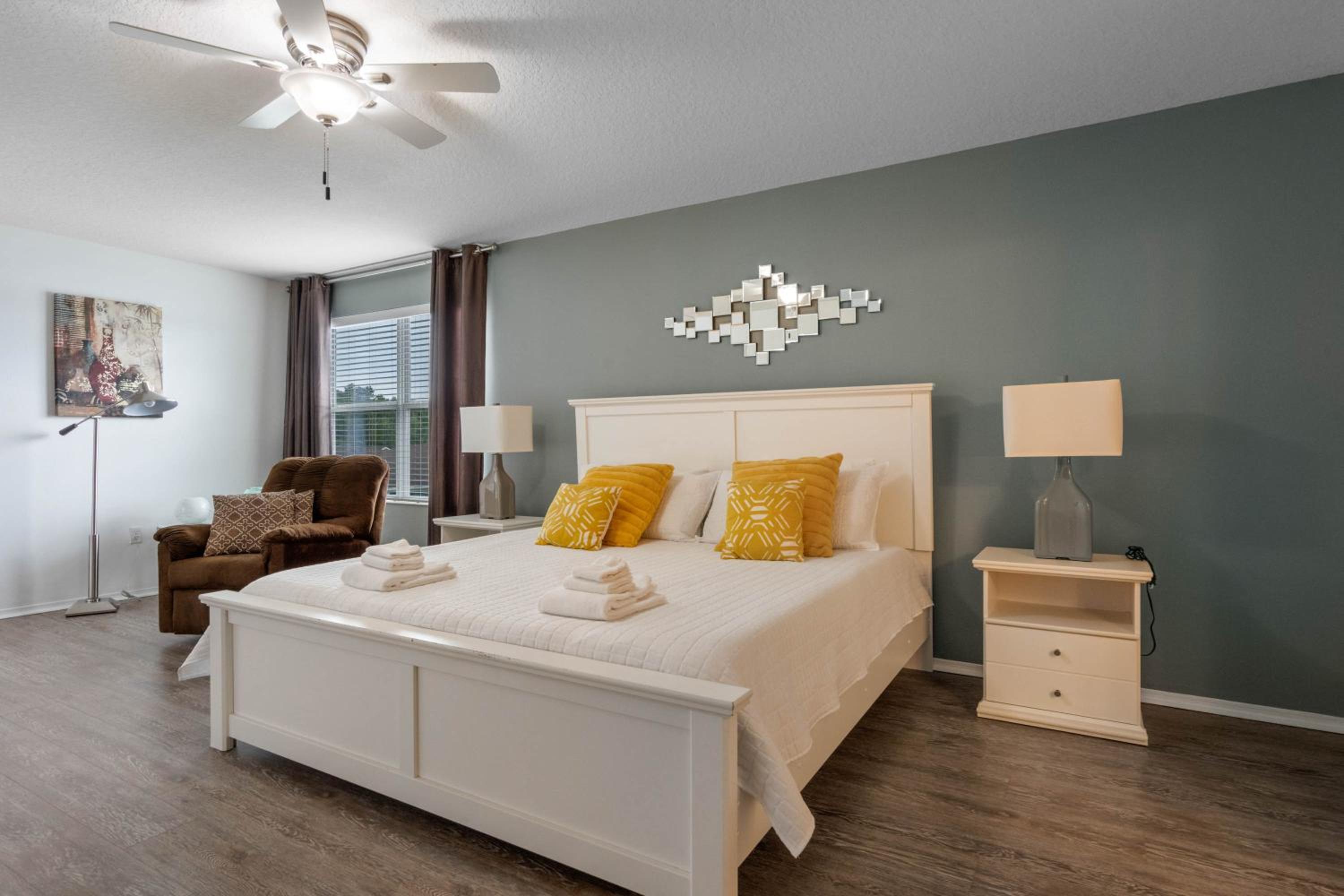 CozyKey Vacation Rentals - Crystal Cove