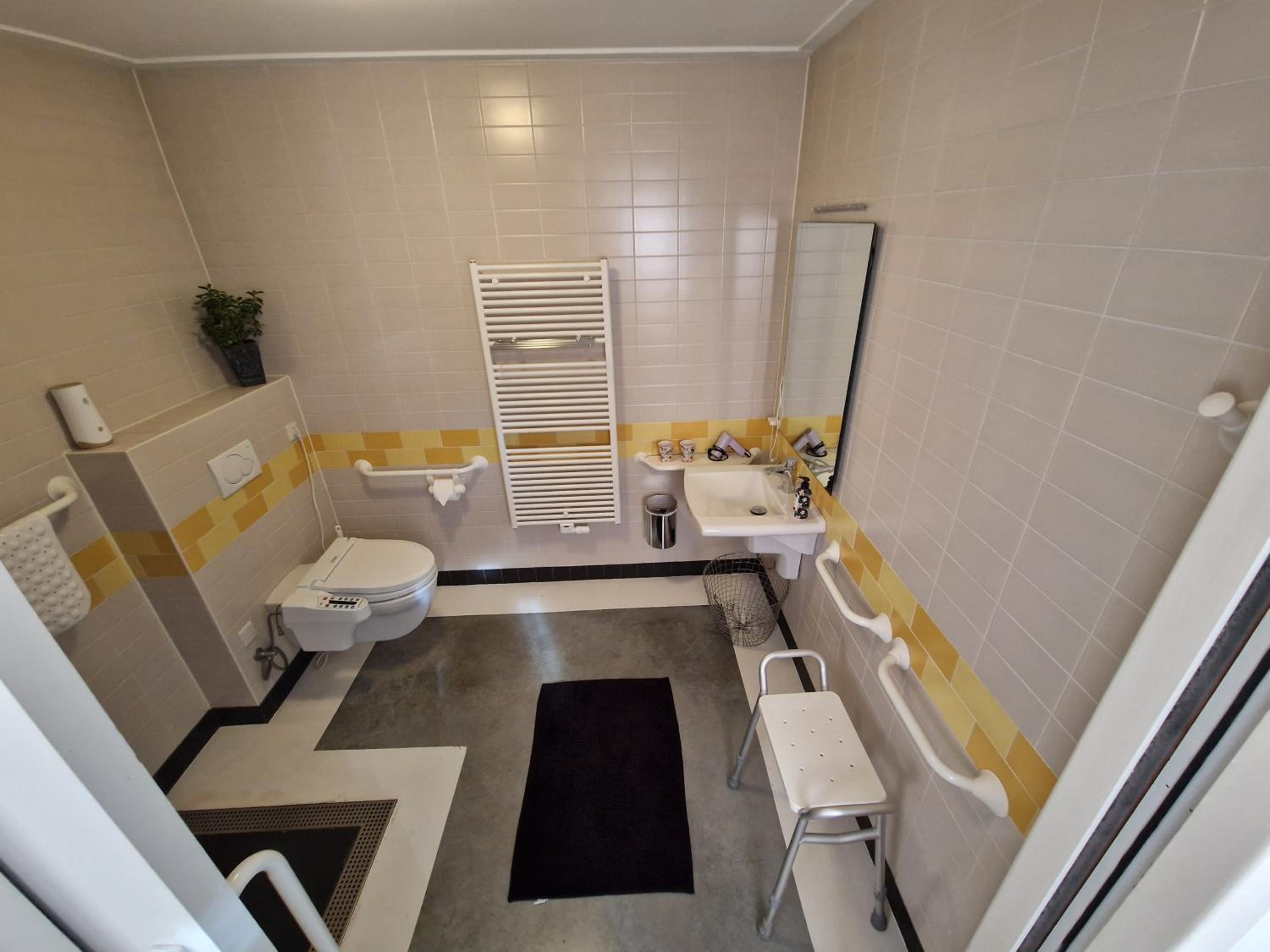 Photo 21