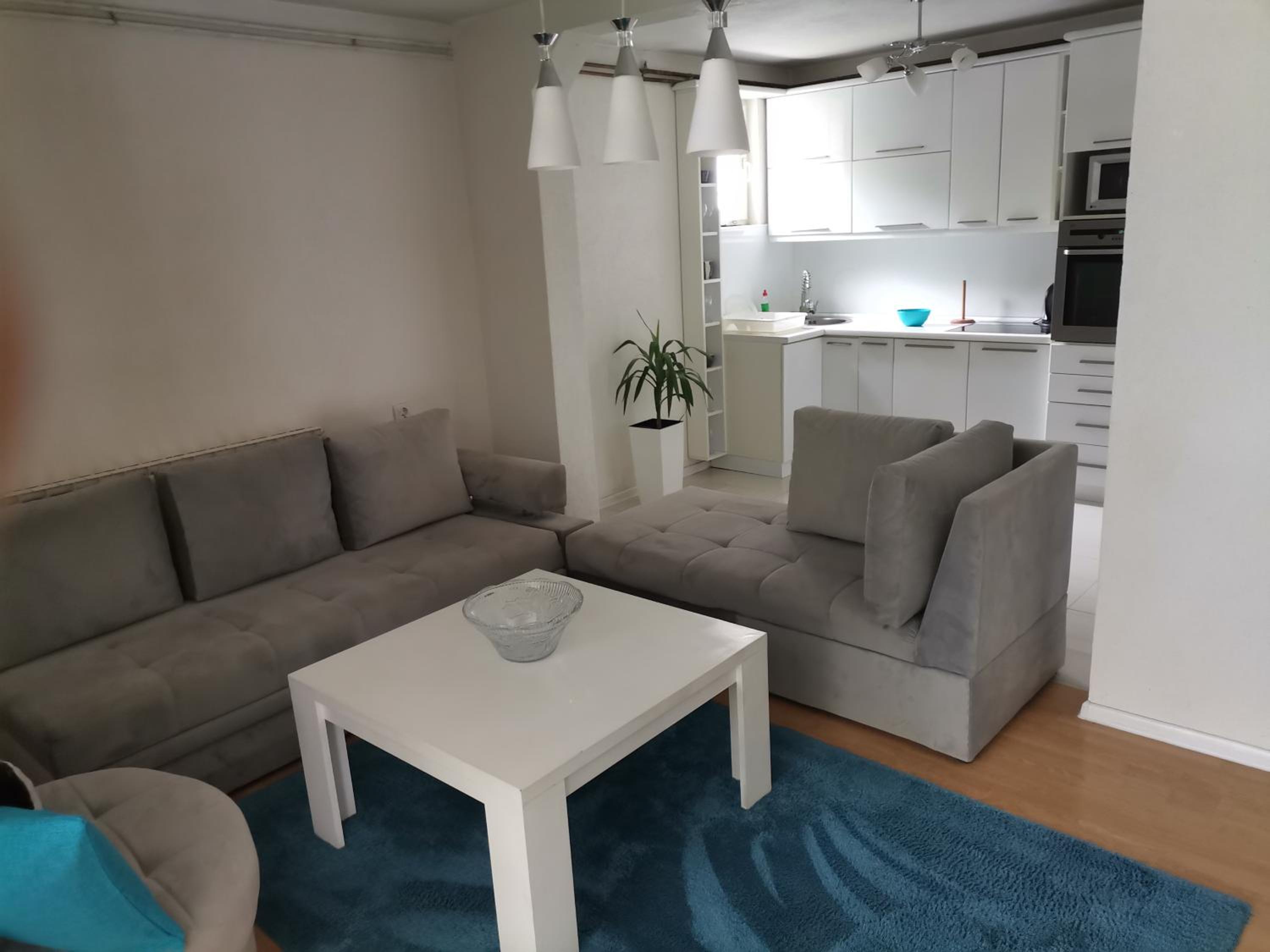 Garden- pool apartman