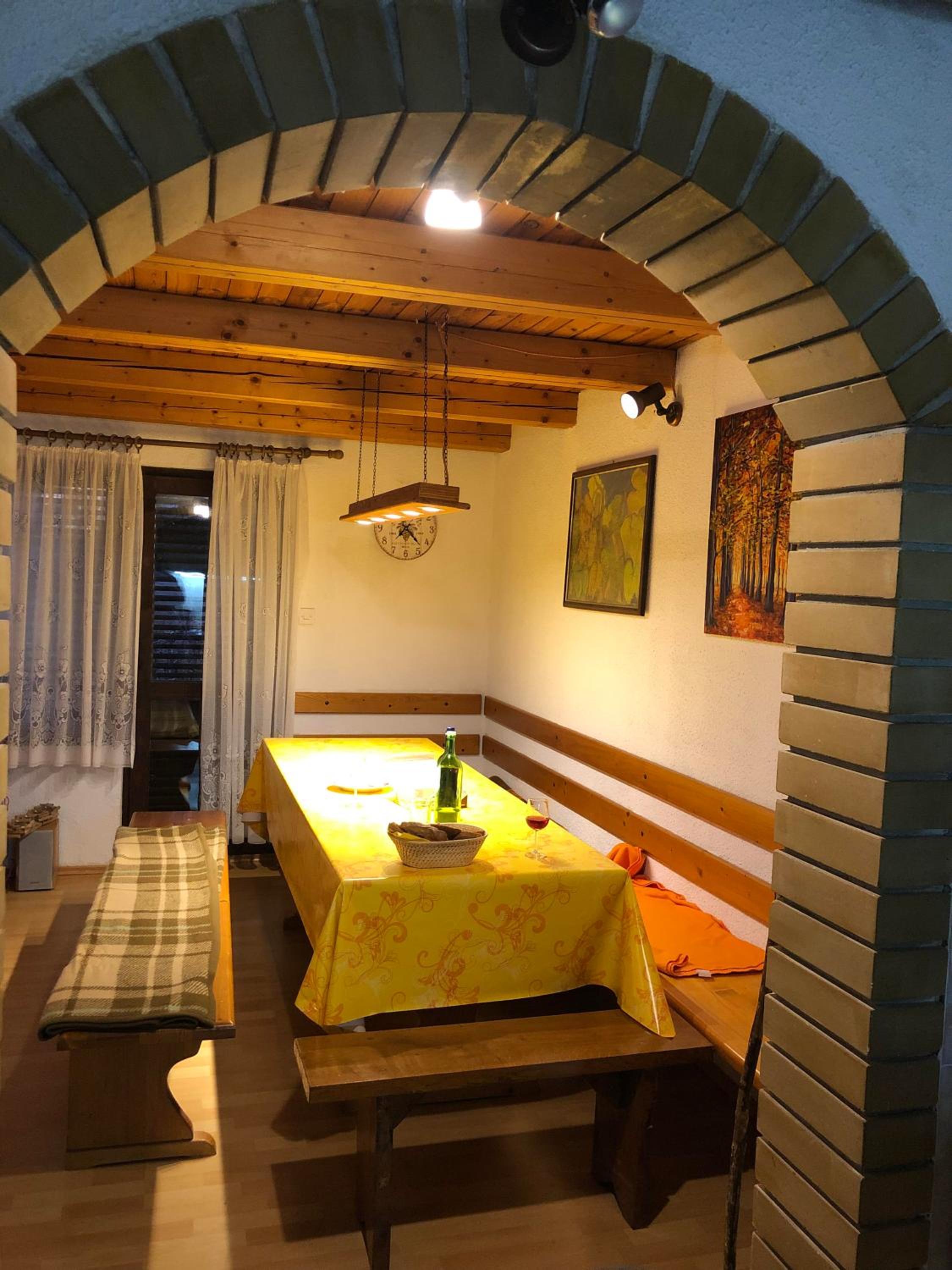 Adorable guesthouse in the middle of vineyards