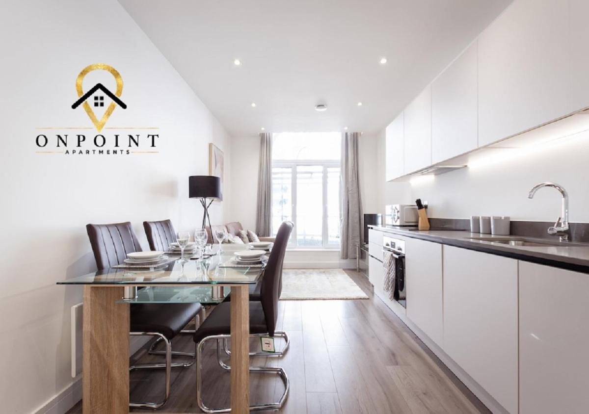 OnPoint - Fantastic 1 Bedroom Apartment with PARKING view 4