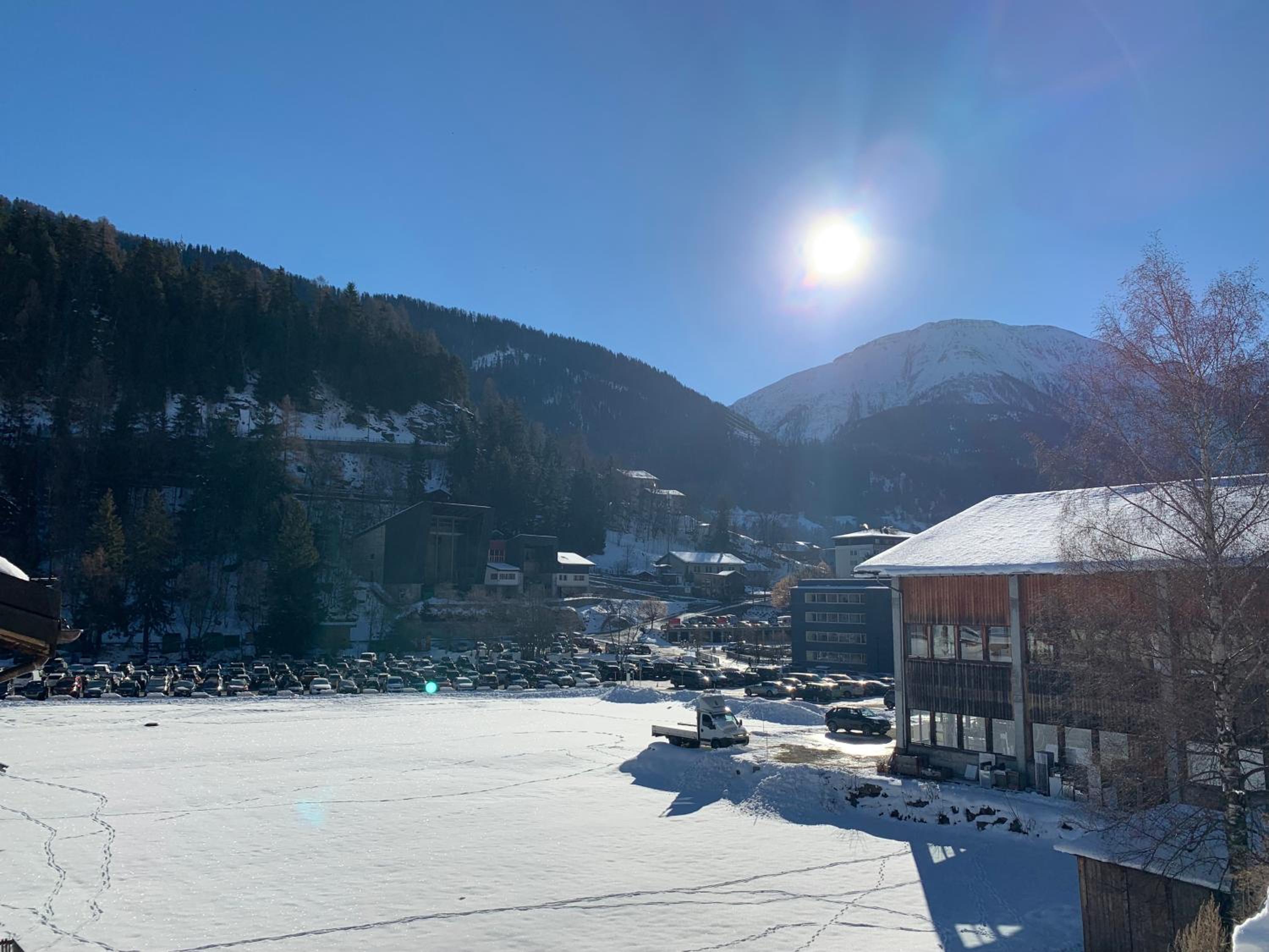 Ferienwohnung - 100m von der Talstation Aletsch Bahnen und Bahnhof Fiesch, BESTE Ausgangslage