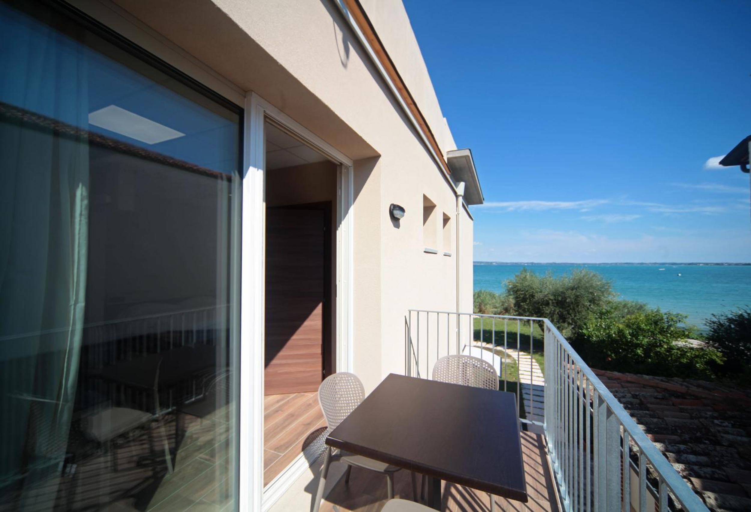 Smeraldo dip Villa Canneto view 5