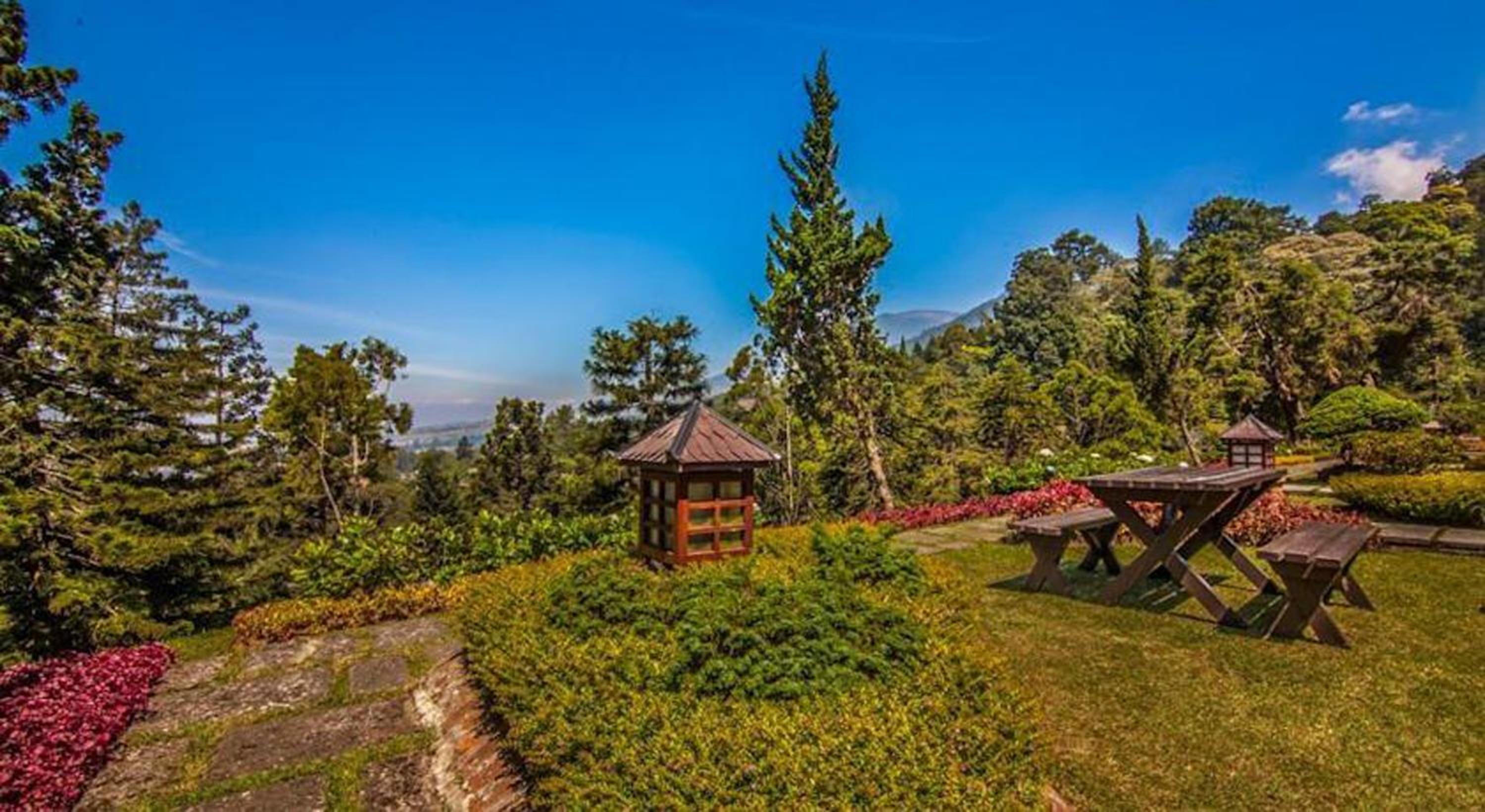 Puncak Pass Resort