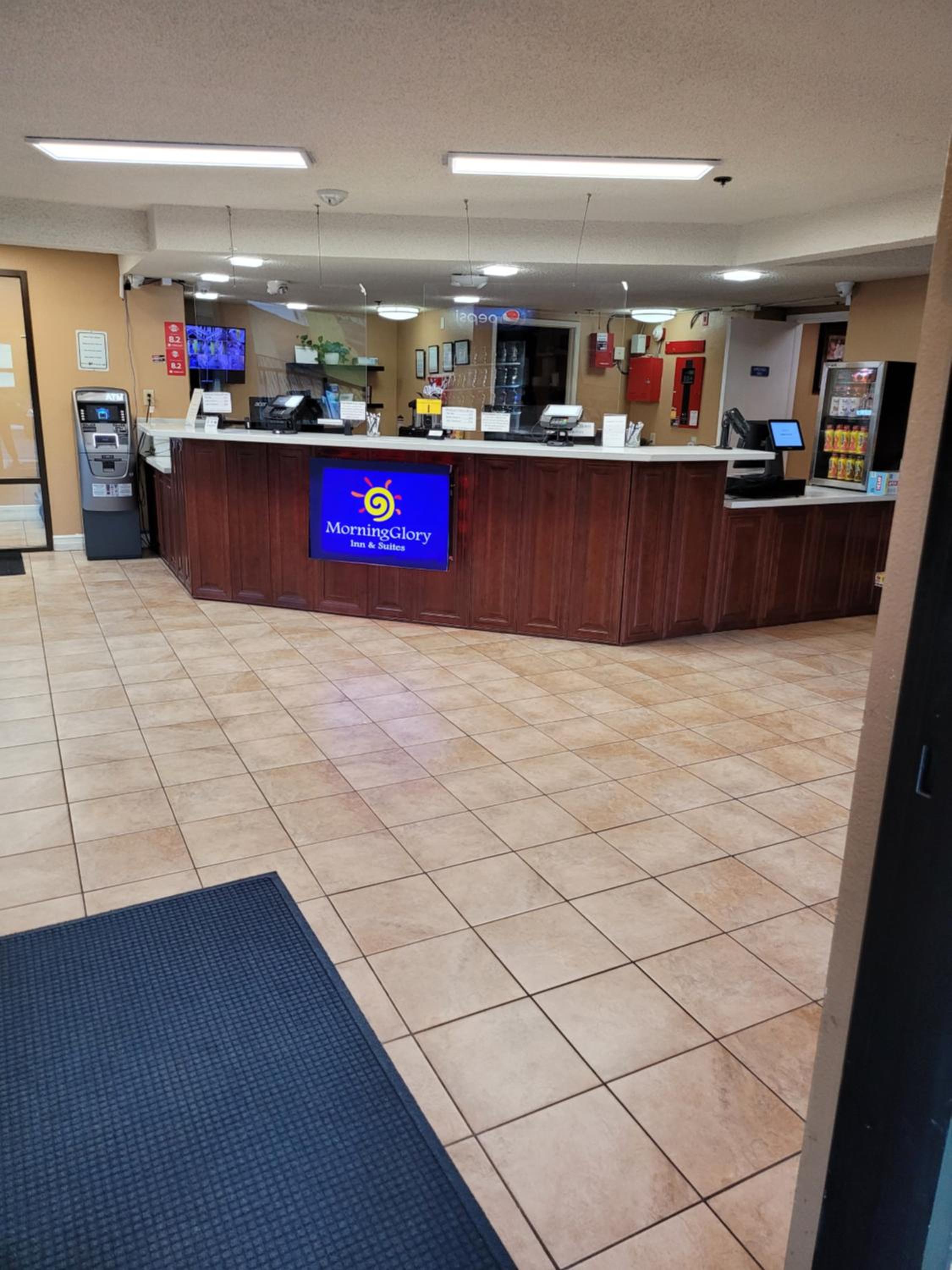 Hotel MorningGlory Inn & Suites - Image 1