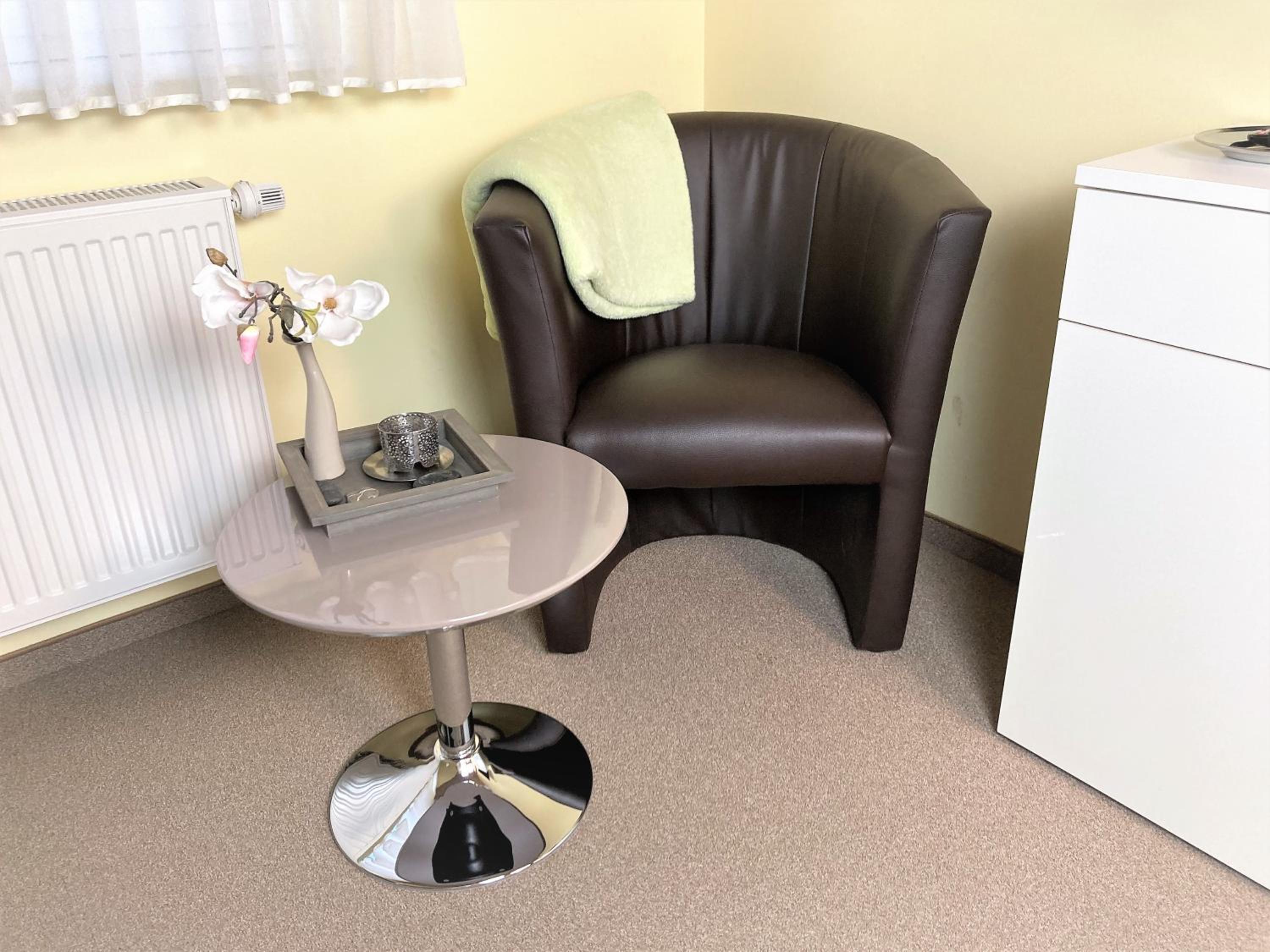 Wohlfühl Hotel & Pension am Birnengarten - Ruhige Zimmer mit Bad & WLAN